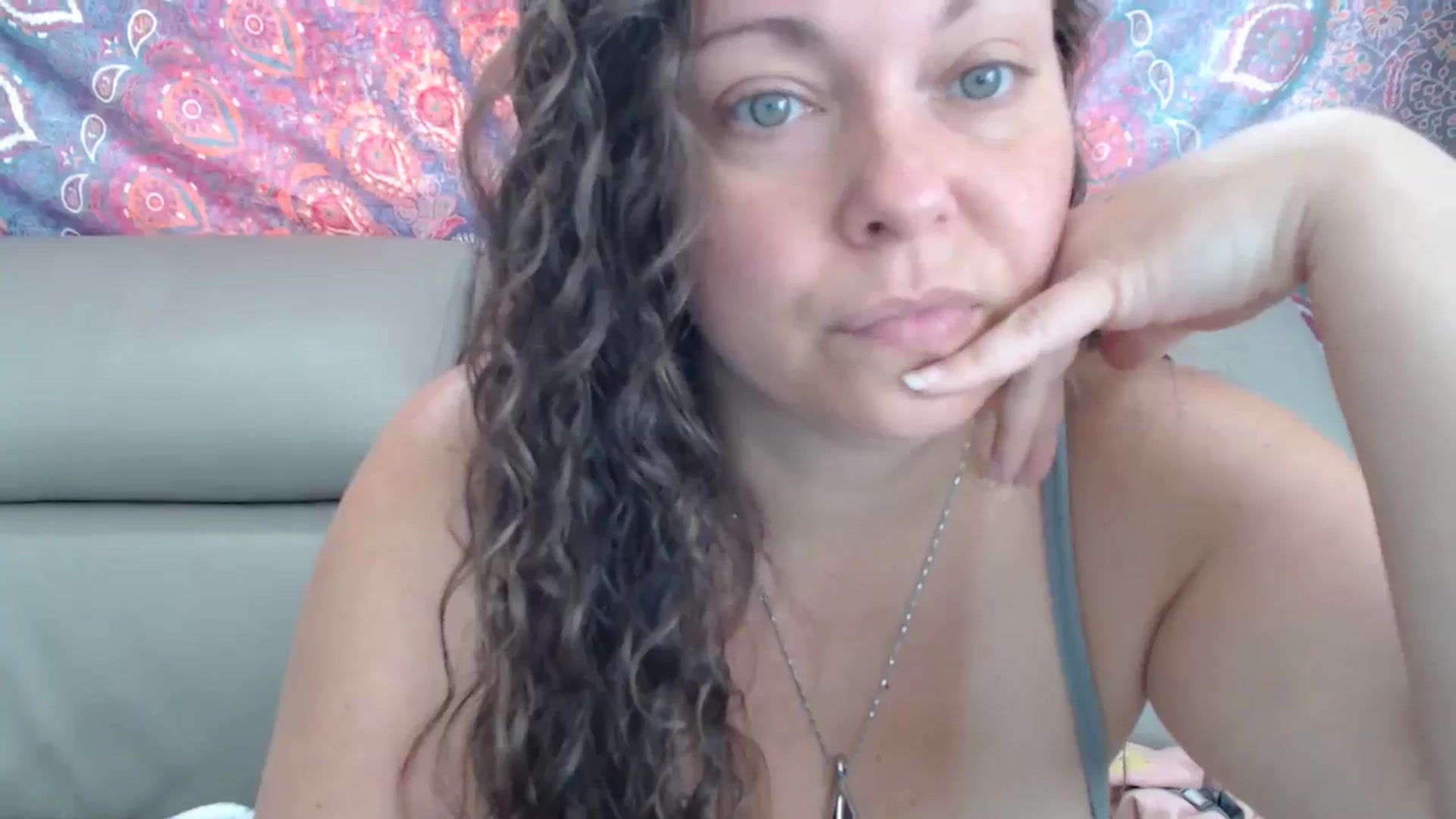Gallery image thumbnail from Kylie_McFly's myfreecams stream on, 05/06/2024, 14:40 image 20 of 20
