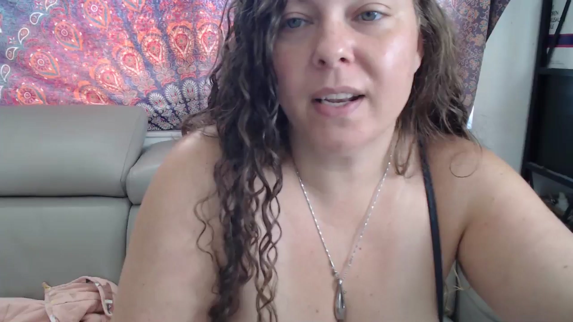Gallery image thumbnail from Kylie_McFly's myfreecams stream on, 05/13/2024, 15:19 image 14 of 20