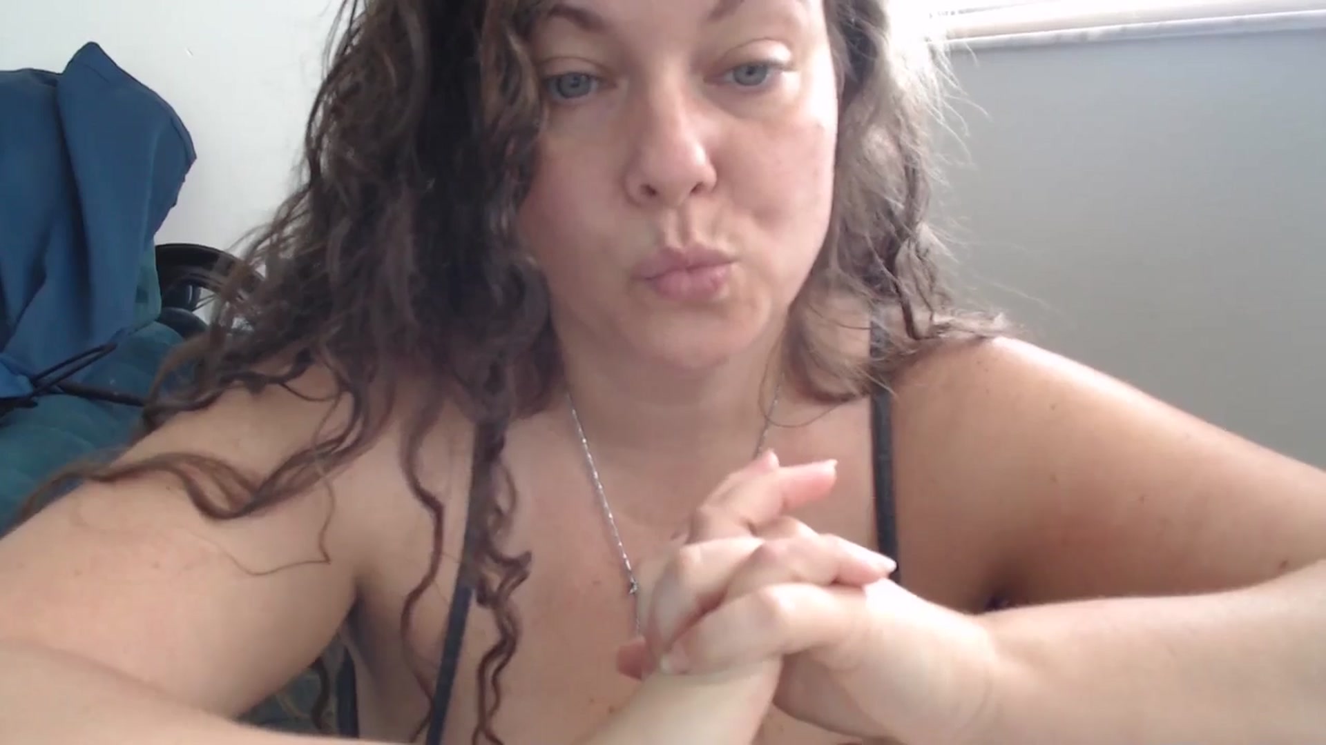 Gallery image thumbnail from Kylie_McFly's myfreecams stream on, 05/28/2024, 16:30 image 7 of 20