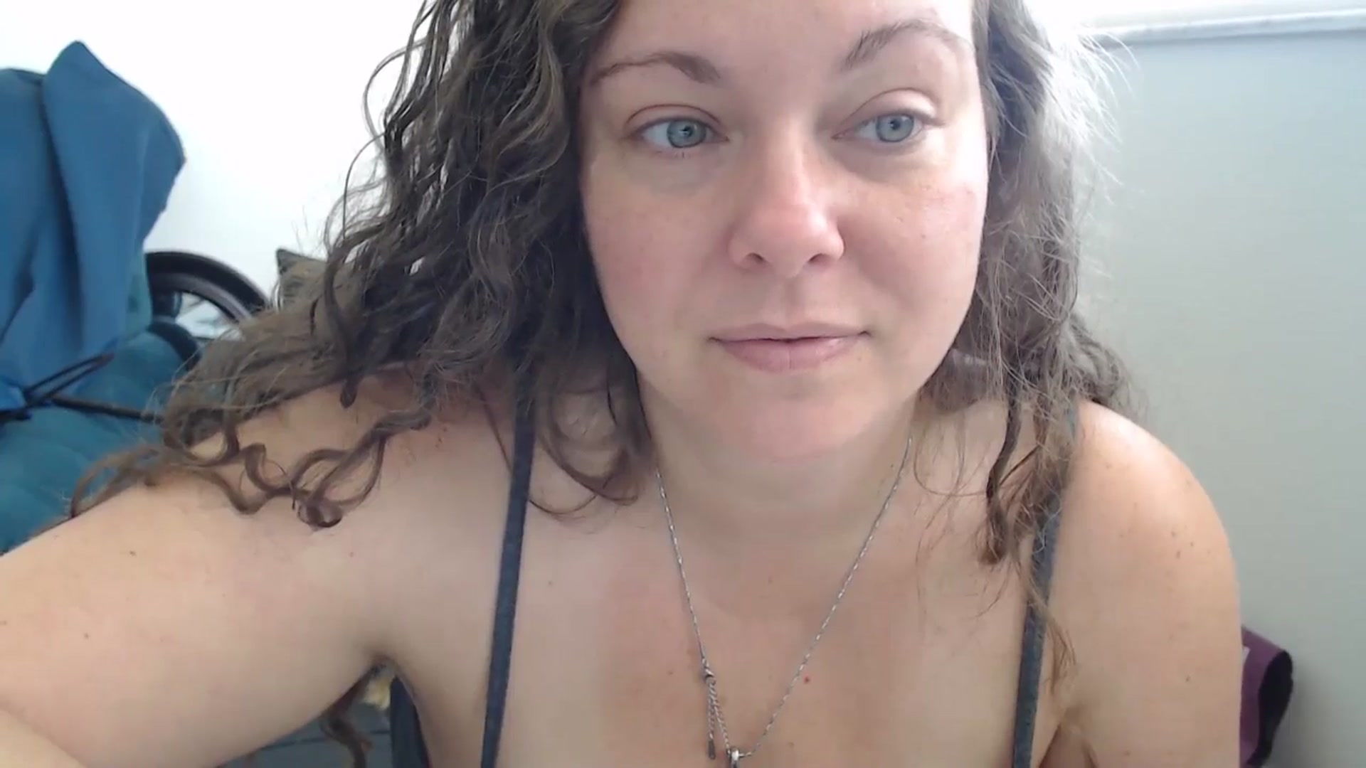 Gallery image thumbnail from Kylie_McFly's myfreecams stream on, 05/28/2024, 16:30 image 12 of 20