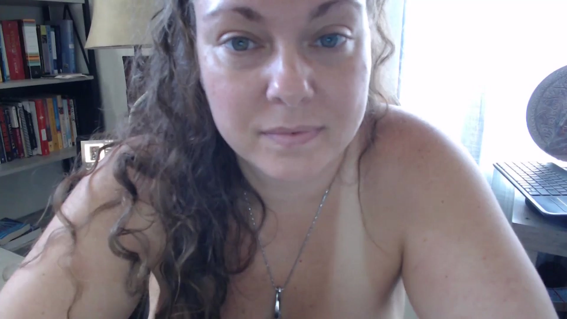 Gallery image thumbnail from Kylie_McFly's myfreecams stream on, 06/17/2024, 17:39 image 18 of 20