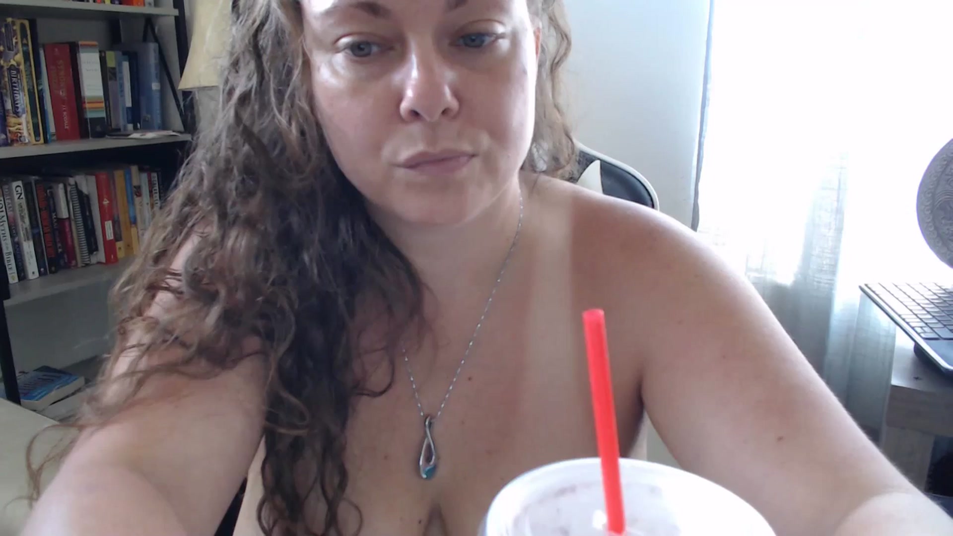 Gallery image thumbnail from Kylie_McFly's myfreecams stream on, 06/17/2024, 17:39 image 12 of 20