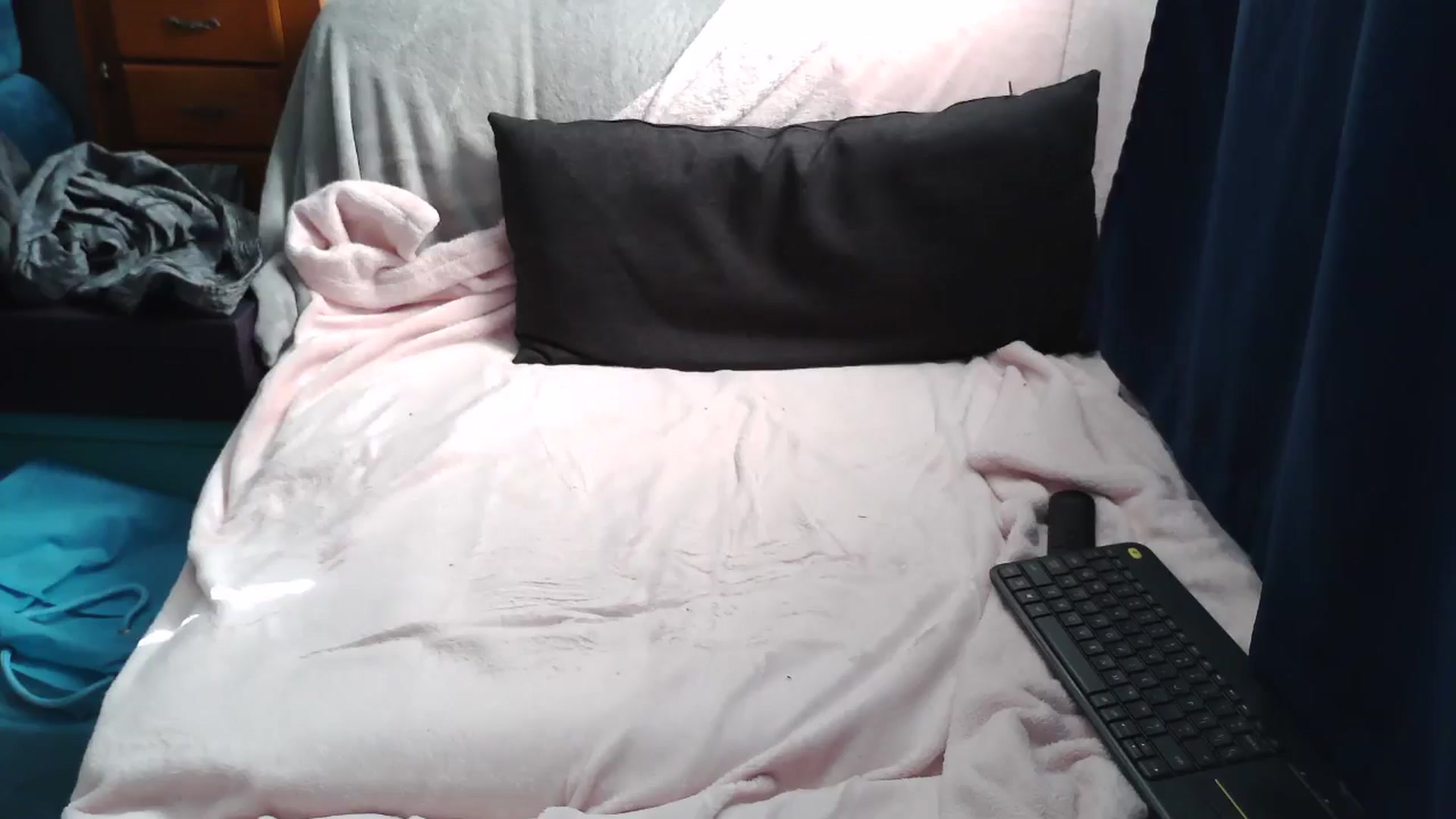 Gallery image thumbnail from Kylie_McFly's myfreecams stream on, 12/01/2024, 16:35 image 17 of 20