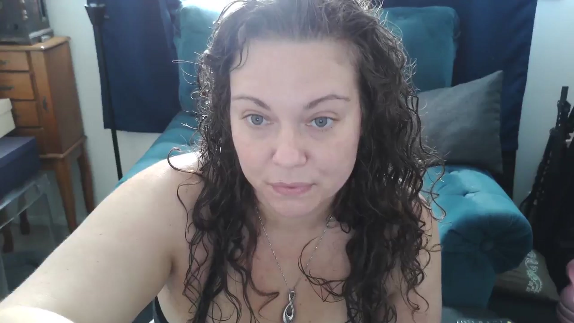Gallery image thumbnail from Kylie_McFly's myfreecams stream on, 12/27/2024, 18:16 image 17 of 20