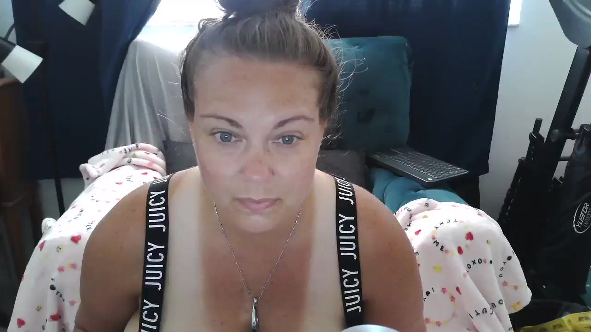 Gallery image thumbnail from Kylie_McFly's myfreecams stream on, 03/29/2025, 18:02 image 2 of 20