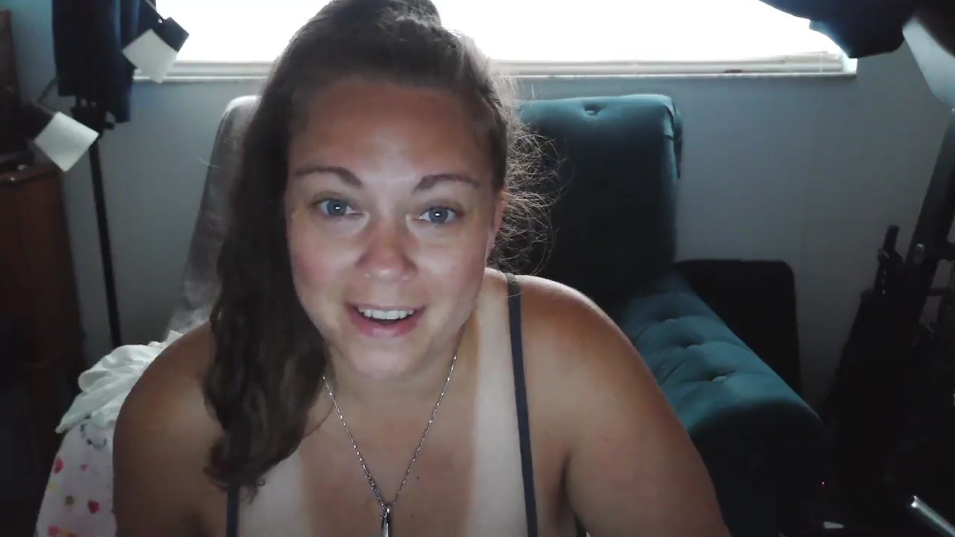 Gallery image thumbnail from Kylie_McFly's myfreecams stream on, 03/31/2025, 12:33 image 20 of 20