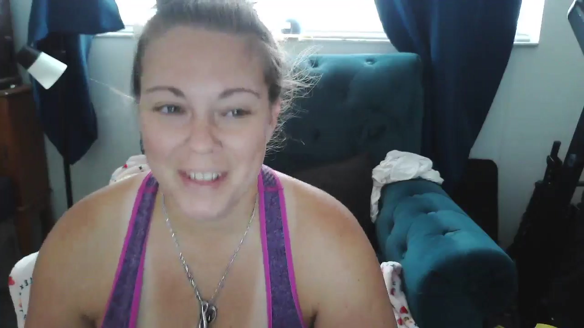 Gallery image thumbnail from Kylie_McFly's myfreecams stream on, 04/11/2025, 12:50 image 7 of 20