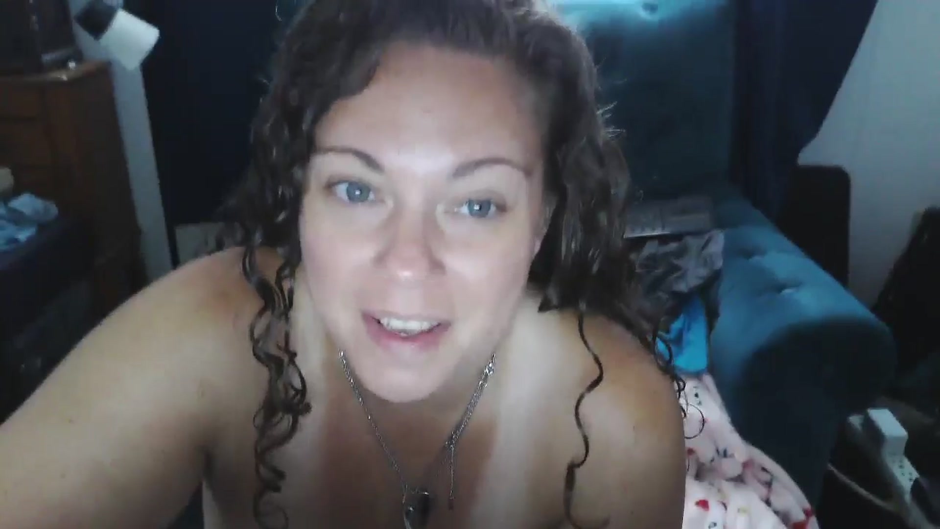 Gallery image thumbnail from Kylie_McFly's myfreecams stream on, 04/14/2025, 13:28 image 4 of 20