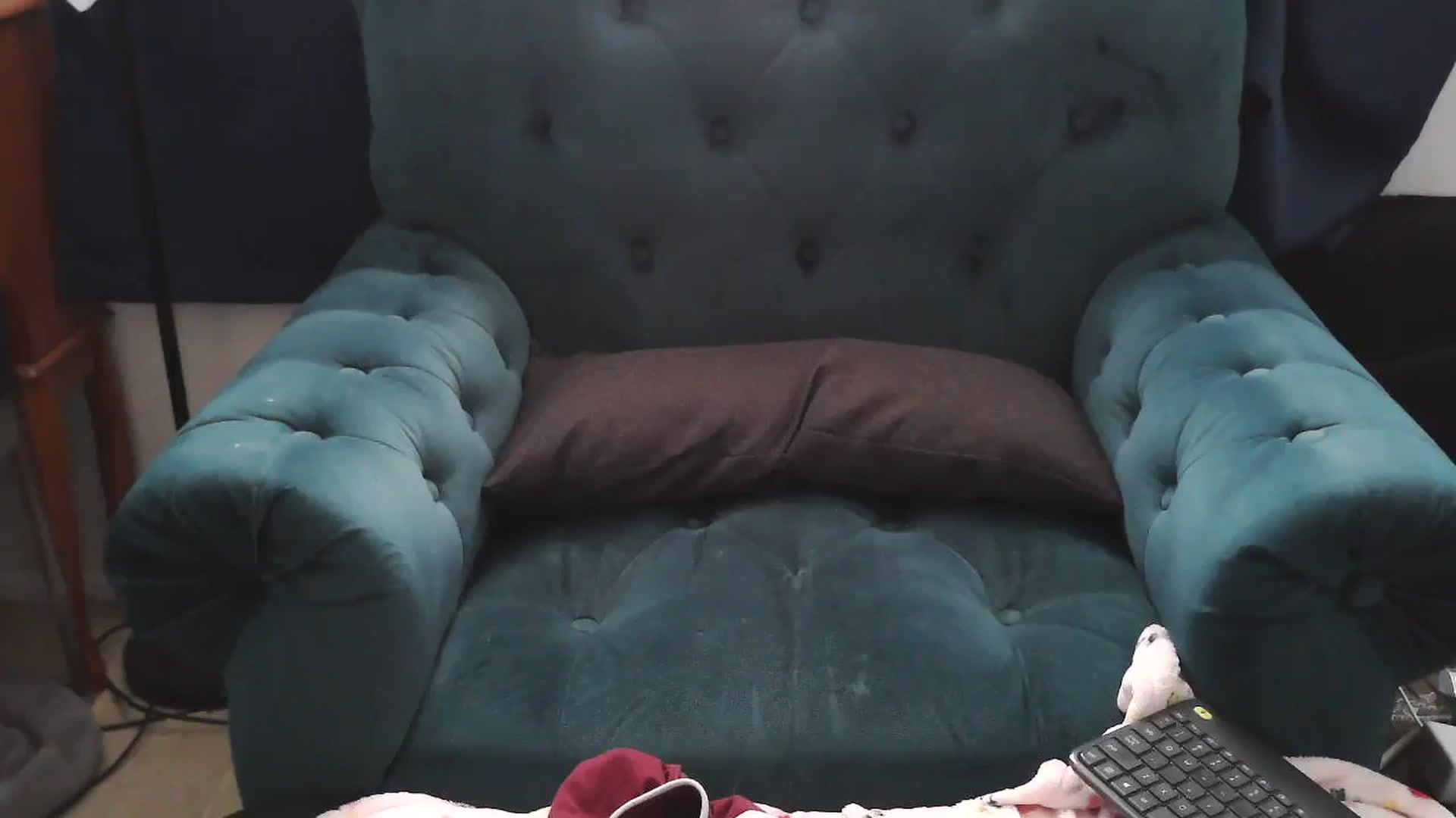 Gallery image thumbnail from Kylie_McFly's myfreecams stream on, 04/15/2025, 18:50 image 5 of 20