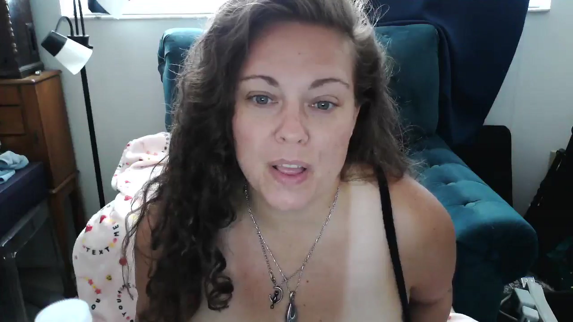 Gallery image thumbnail from Kylie_McFly's myfreecams stream on, 04/16/2025, 15:56 image 11 of 20
