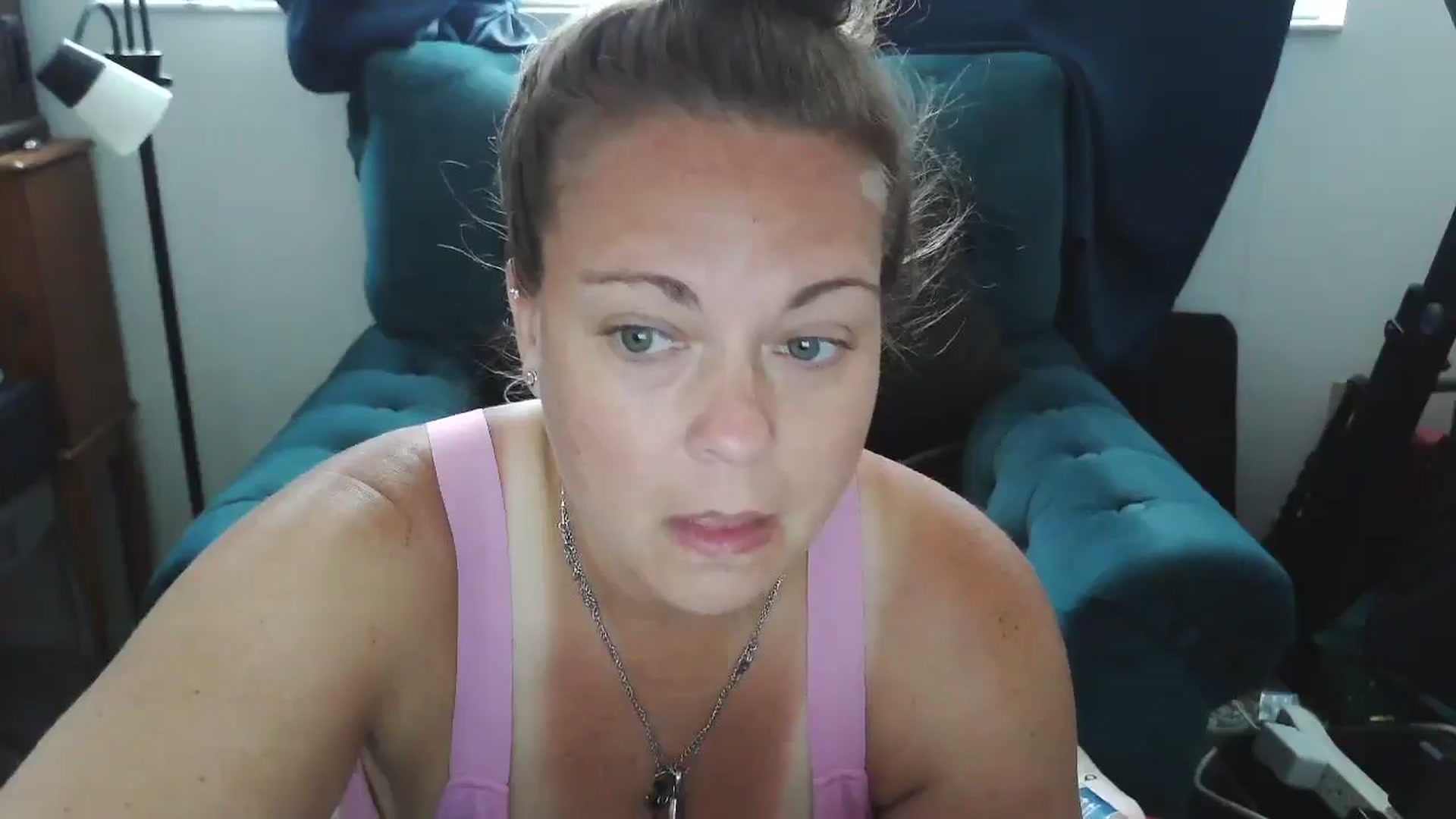 Gallery image thumbnail from Kylie_McFly's myfreecams stream on, 04/17/2025, 14:11 image 7 of 20