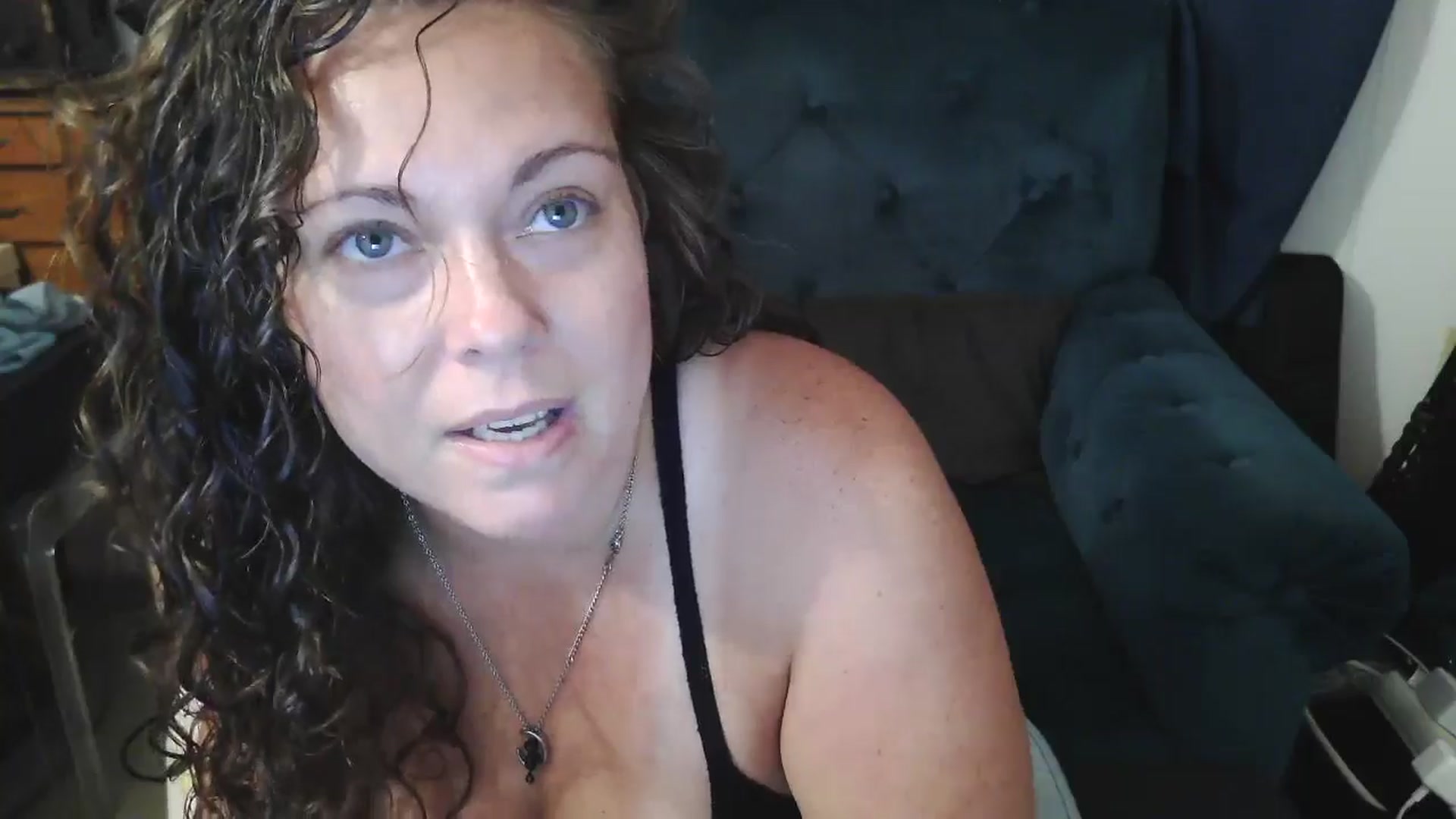 Gallery image thumbnail from Kylie_McFly's myfreecams stream on, 04/21/2025, 01:27 image 17 of 20