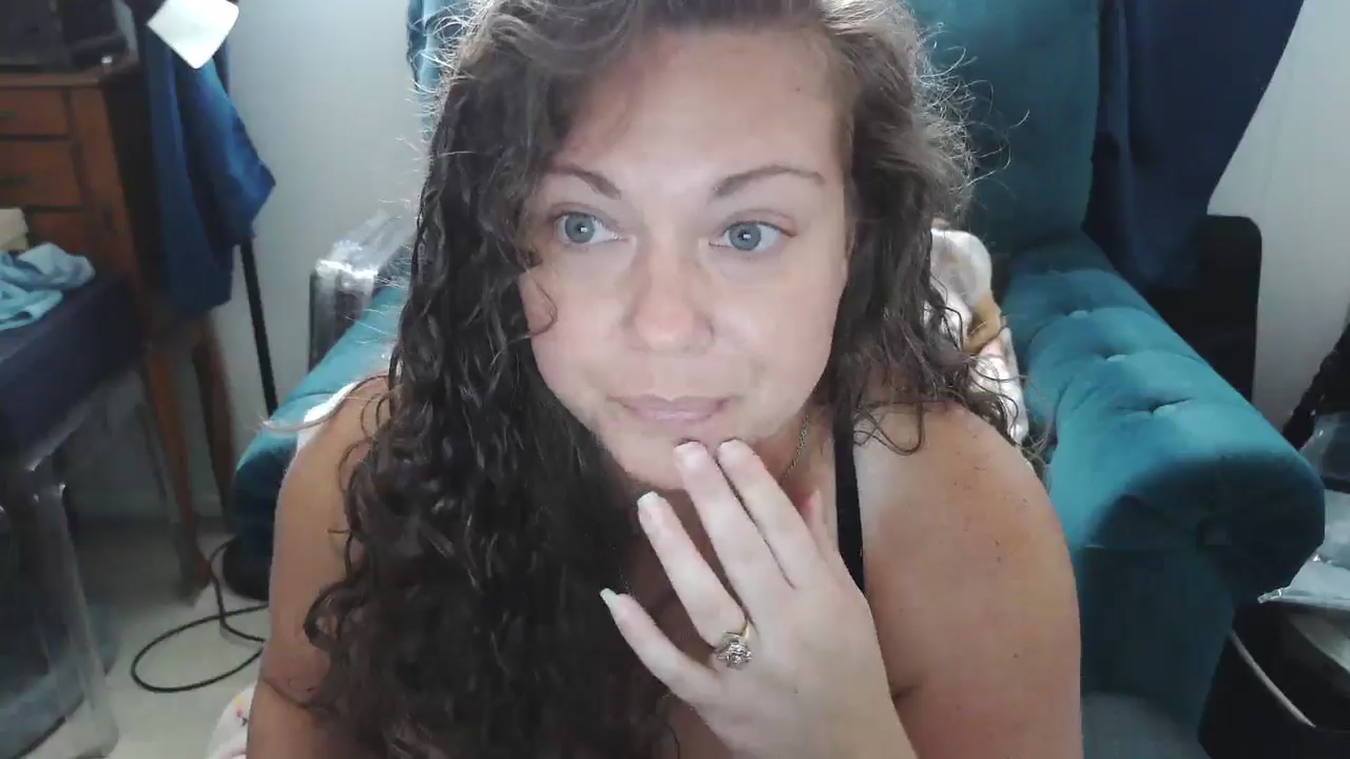 Gallery image thumbnail from Kylie_McFly's myfreecams stream on, 04/22/2025, 17:31 image 7 of 20