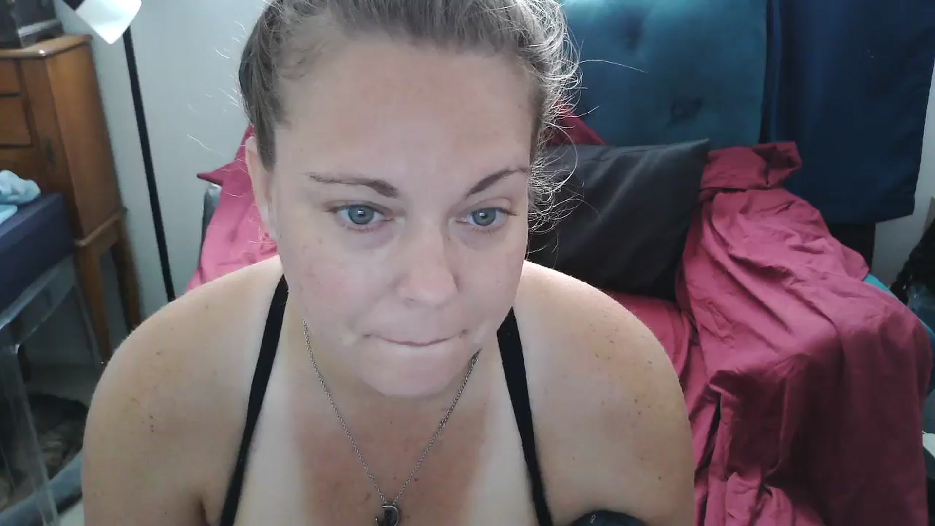 Gallery image thumbnail from Kylie_McFly's myfreecams stream on, 05/01/2025, 17:48 image 3 of 20
