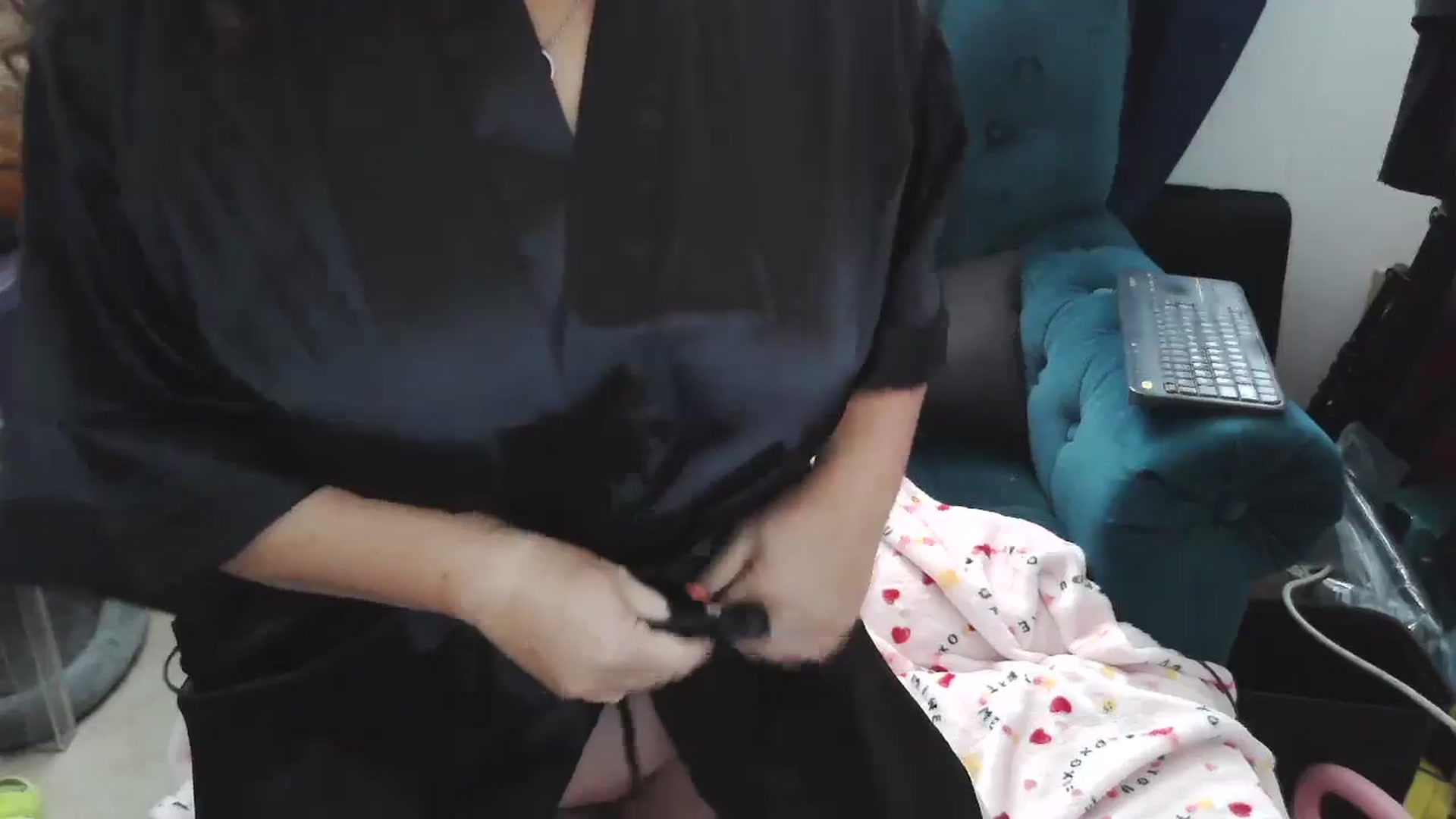 Gallery image thumbnail from Kylie_McFly's myfreecams stream on, 05/25/2025, 15:01 image 14 of 20