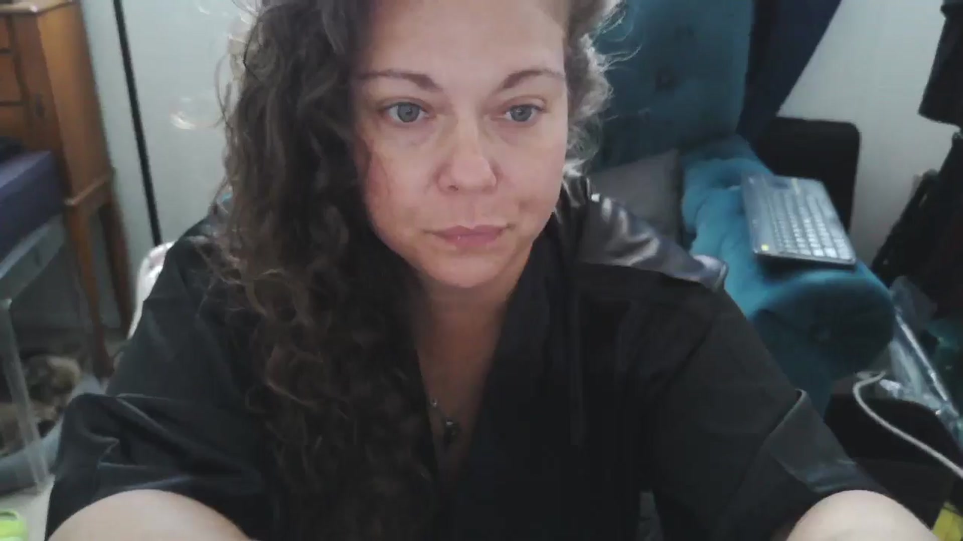 Gallery image thumbnail from Kylie_McFly's myfreecams stream on, 05/25/2025, 15:01 image 17 of 20
