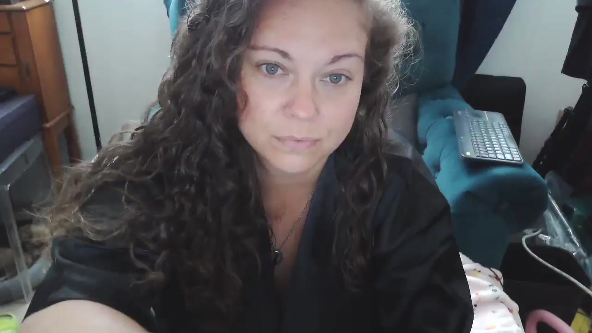 Gallery image thumbnail from Kylie_McFly's myfreecams stream on, 05/25/2025, 15:01 image 18 of 20