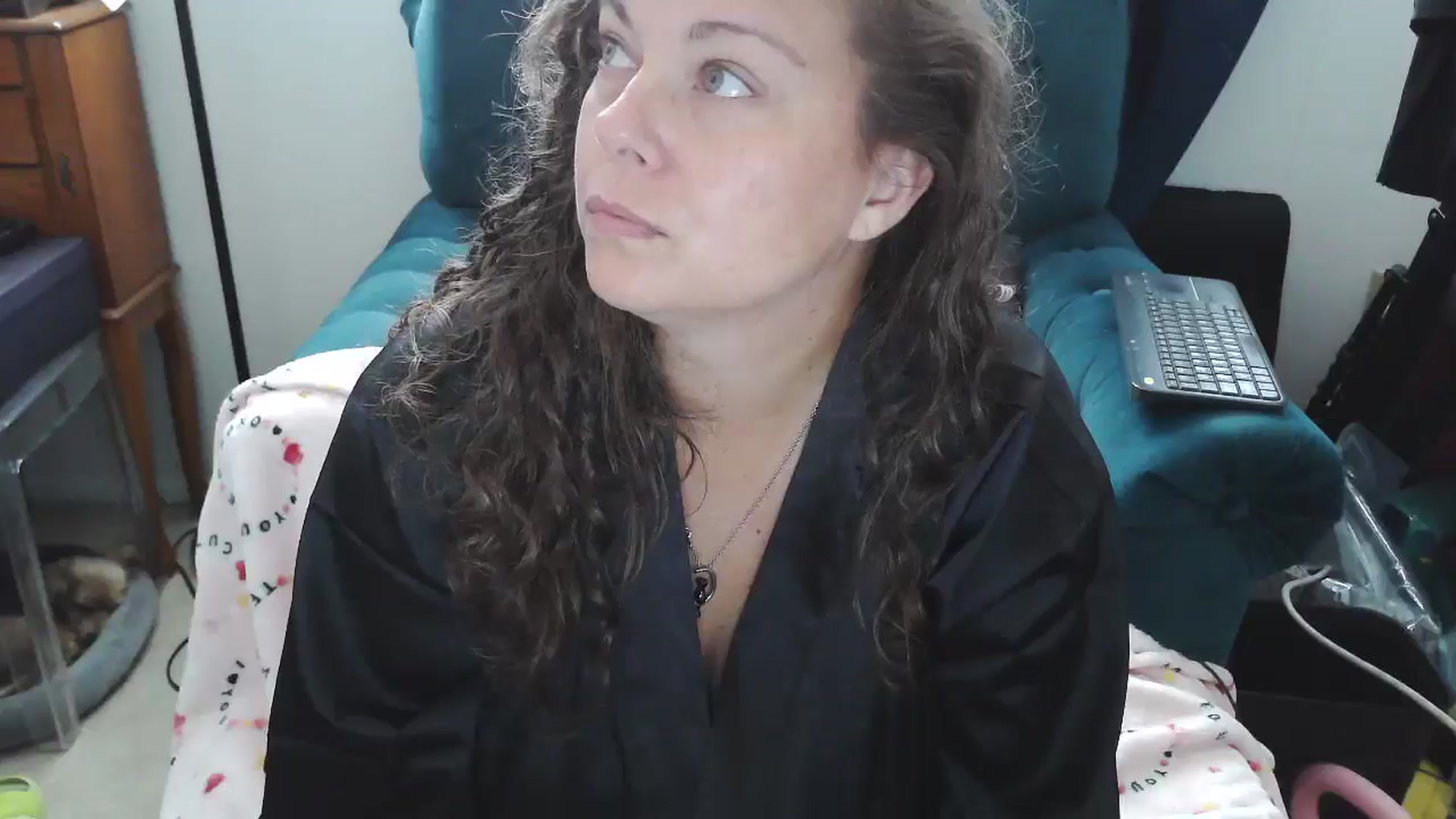 Gallery image thumbnail from Kylie_McFly's myfreecams stream on, 05/25/2025, 15:01 image 19 of 20