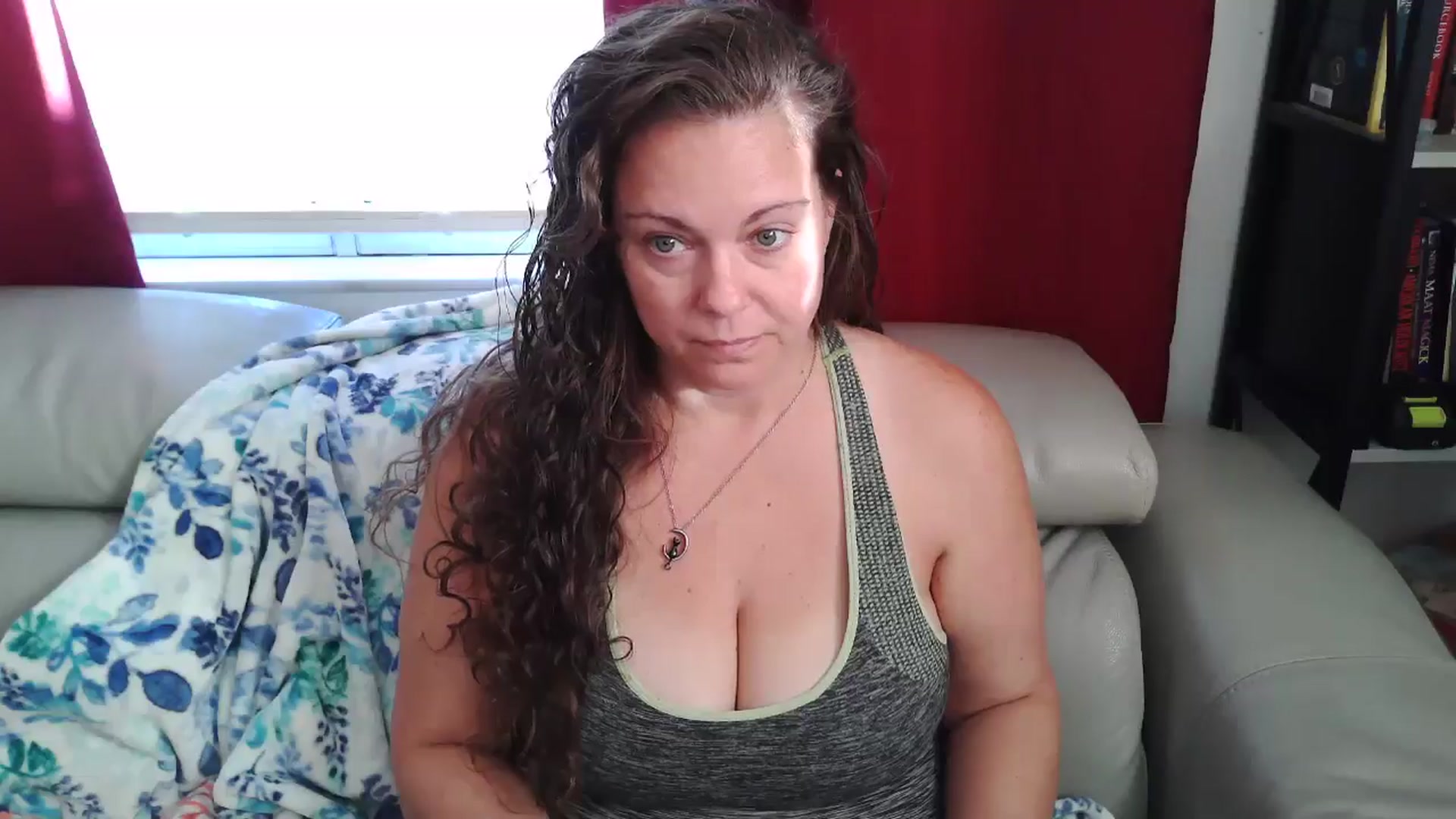 Gallery image thumbnail from Kylie_McFly's myfreecams stream on, 12/20/2025, 14:35 image 12 of 20