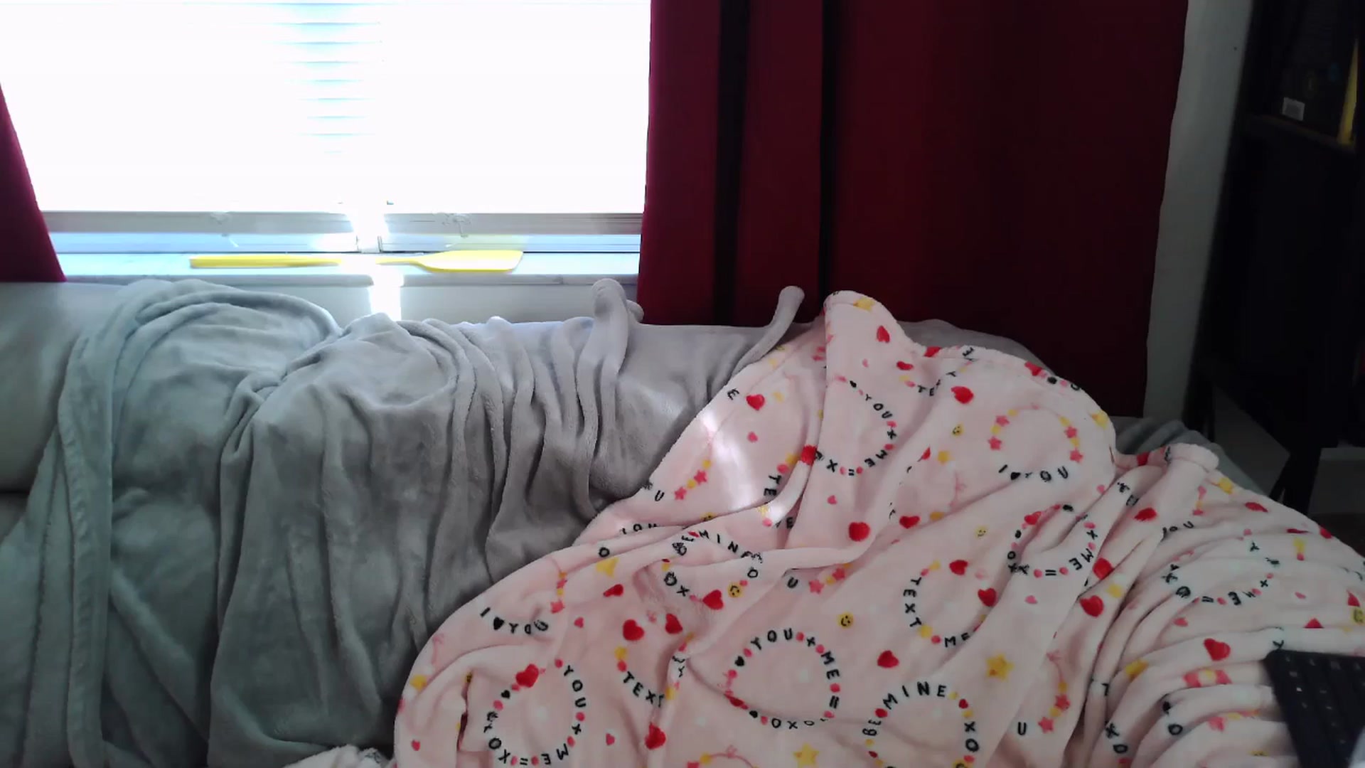 Gallery image thumbnail from Kylie_McFly's myfreecams stream on, 01/05/2026, 14:52 image 15 of 20