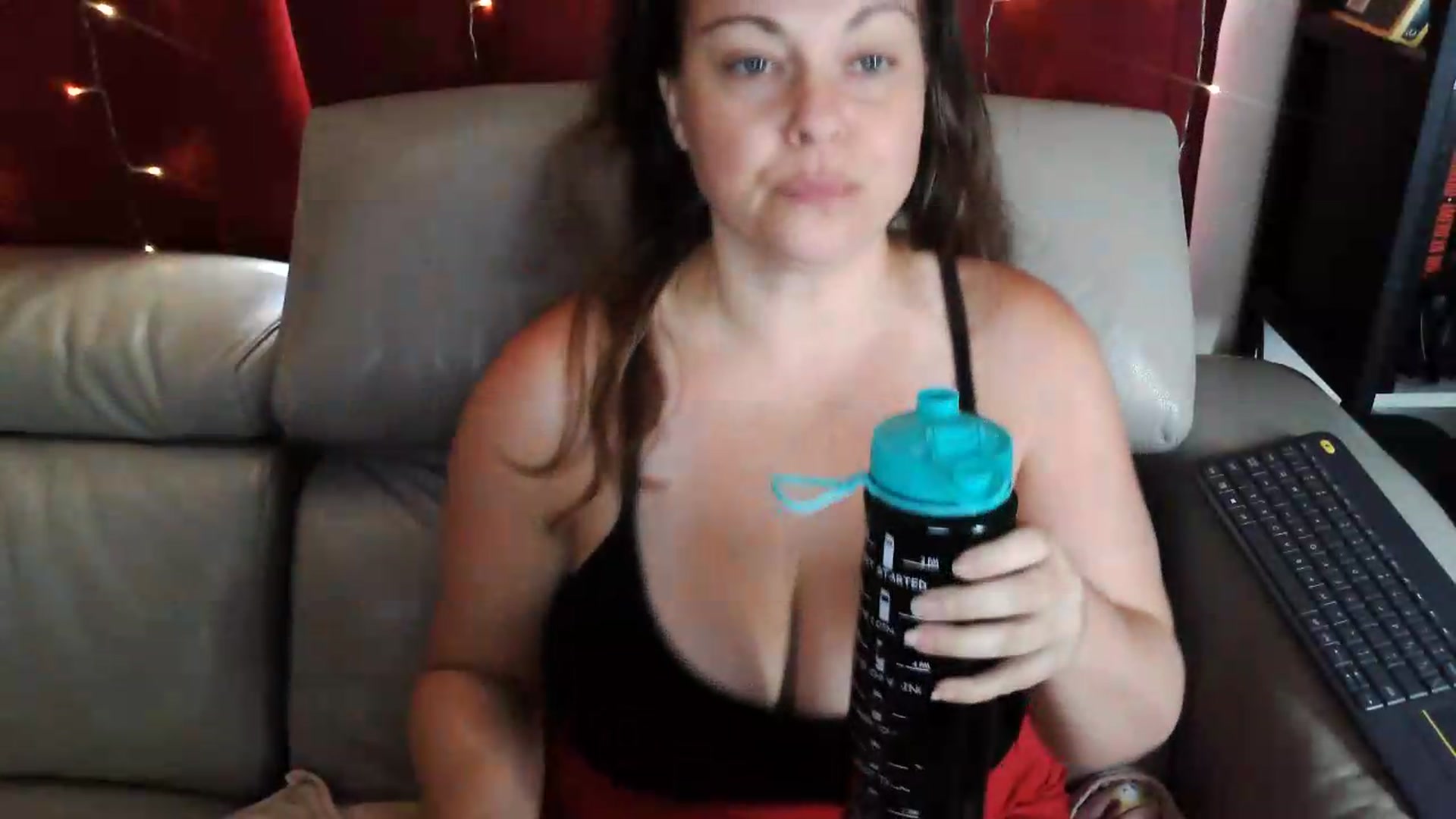 Gallery image thumbnail from Kylie_McFly's myfreecams stream on, 07/06/2026, 17:21 image 17 of 20
