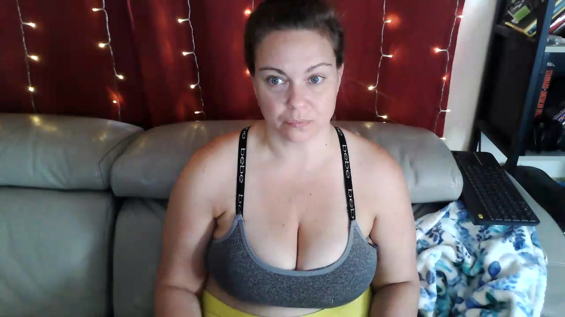Gallery image thumbnail from Kylie_McFly's myfreecams stream on, 07/21/2026, 13:51 image 4 of 20