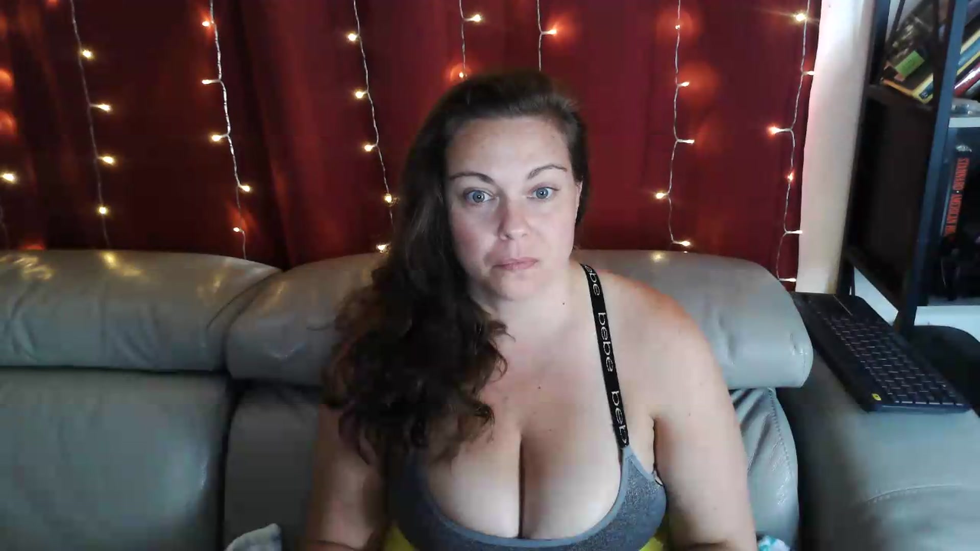 Gallery image thumbnail from Kylie_McFly's myfreecams stream on, 07/21/2026, 17:11 image 17 of 20