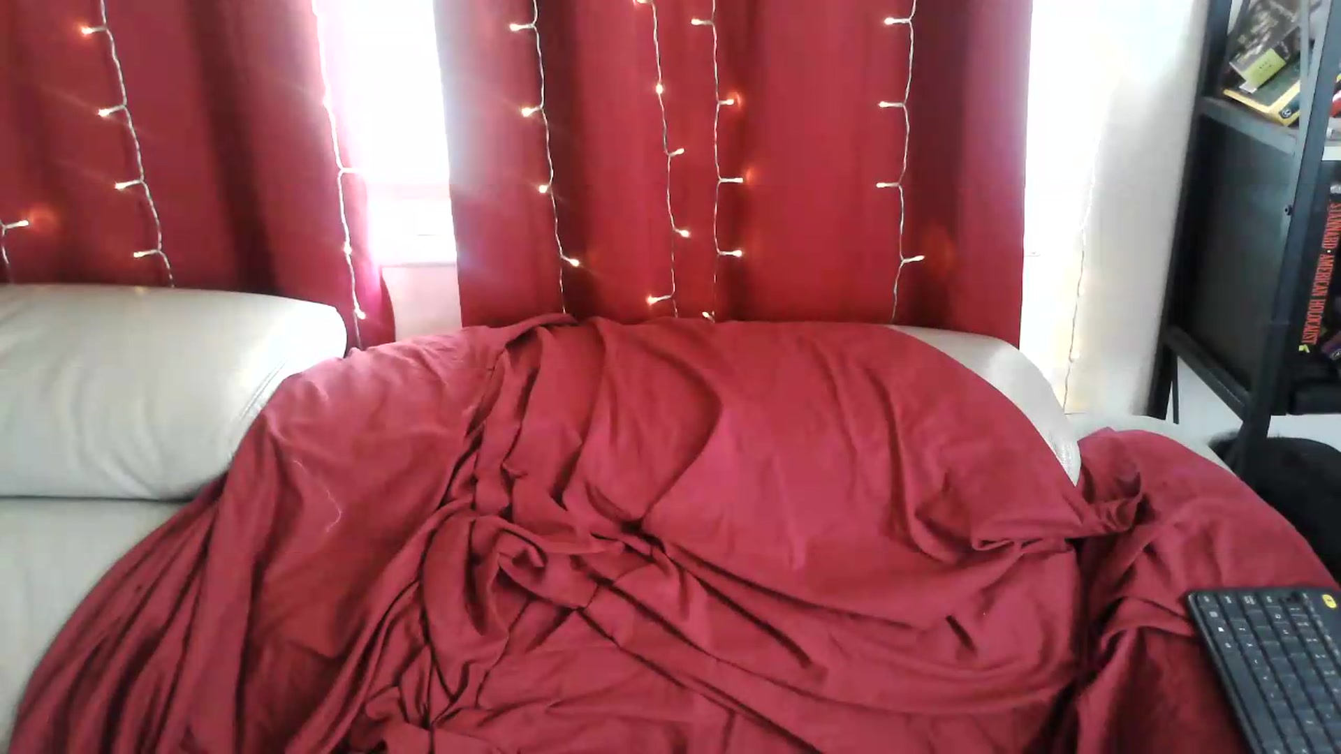 Gallery image thumbnail from Kylie_McFly's myfreecams stream on, 08/03/2026, 13:12 image 9 of 20