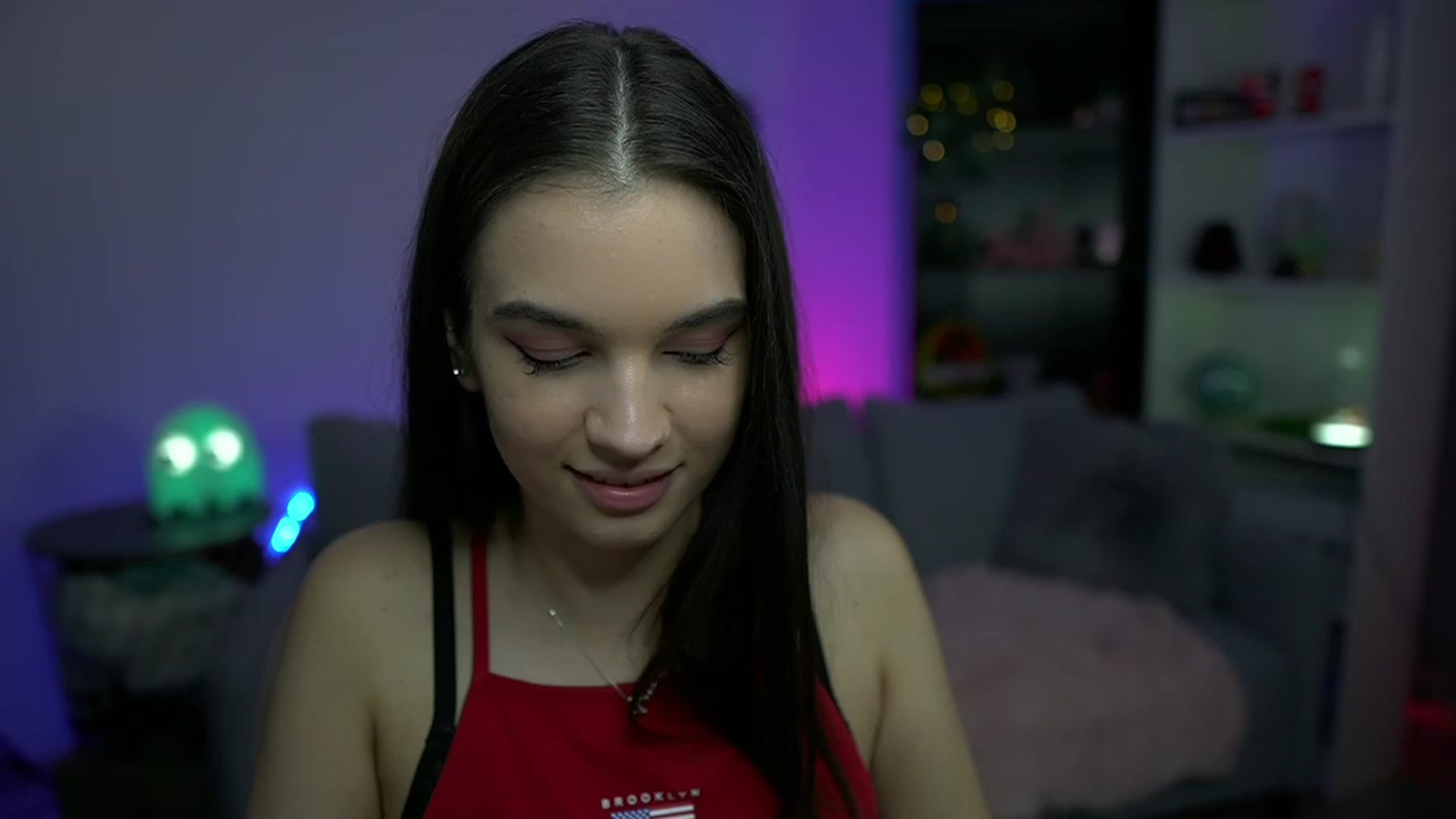 Gallery image thumbnail from Kylie_Quinn's myfreecams stream on, 11/15/2022, 16:38 image 3 of 20