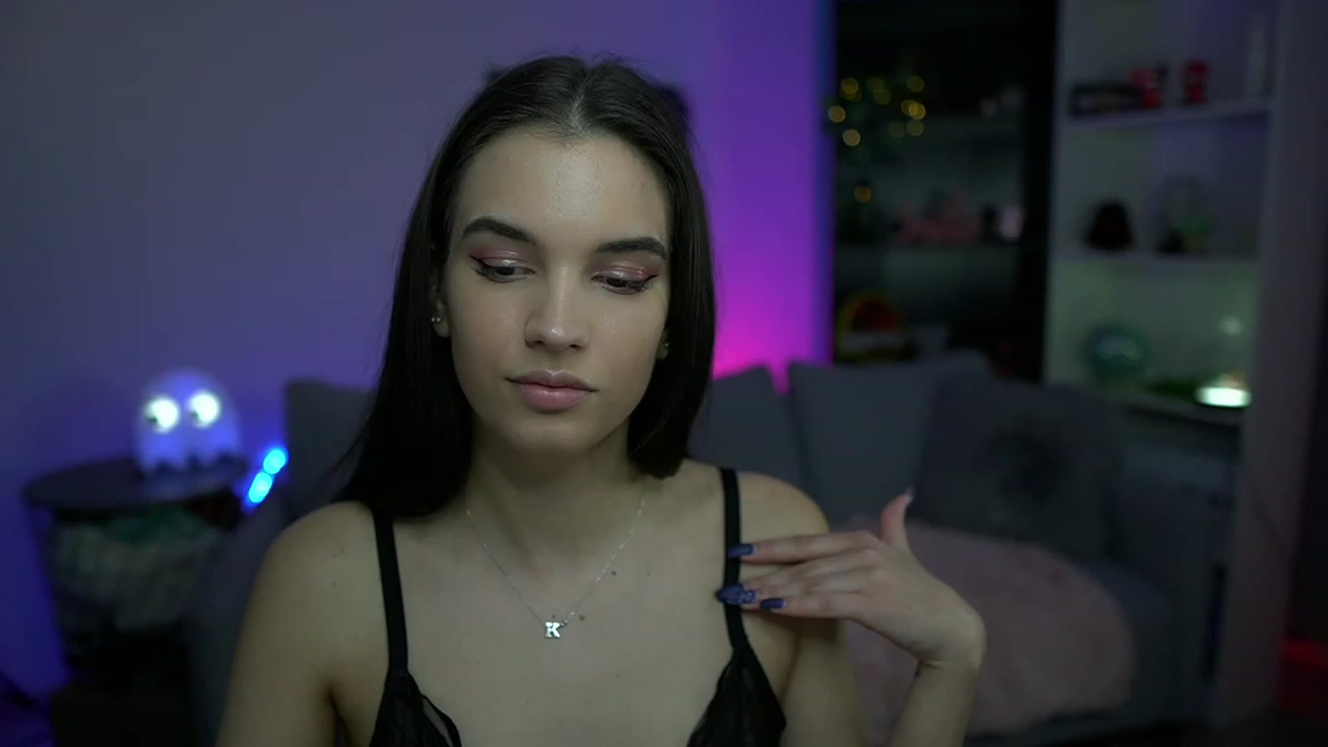 Gallery image thumbnail from Kylie_Quinn's myfreecams stream on, 11/15/2022, 18:55 image 13 of 20