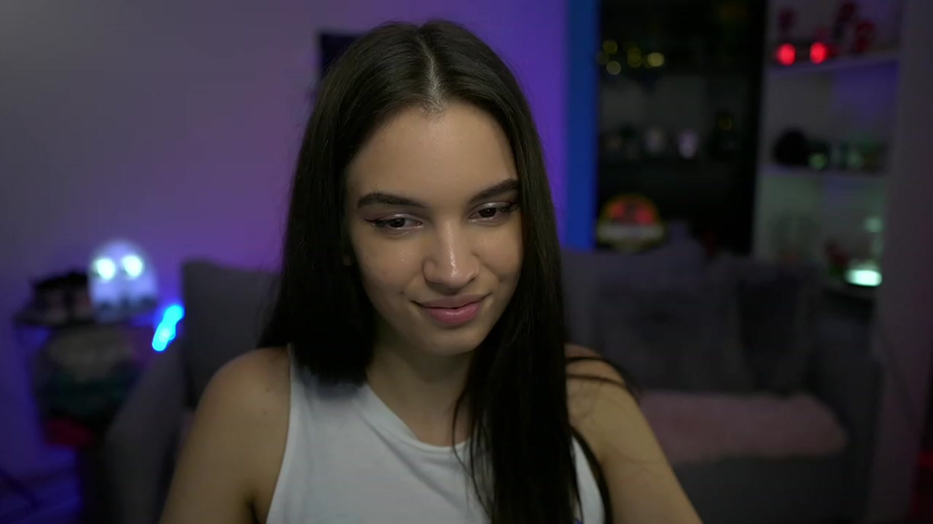 Gallery image thumbnail from Kylie_Quinn's myfreecams stream on, 11/18/2022, 21:01 image 20 of 20