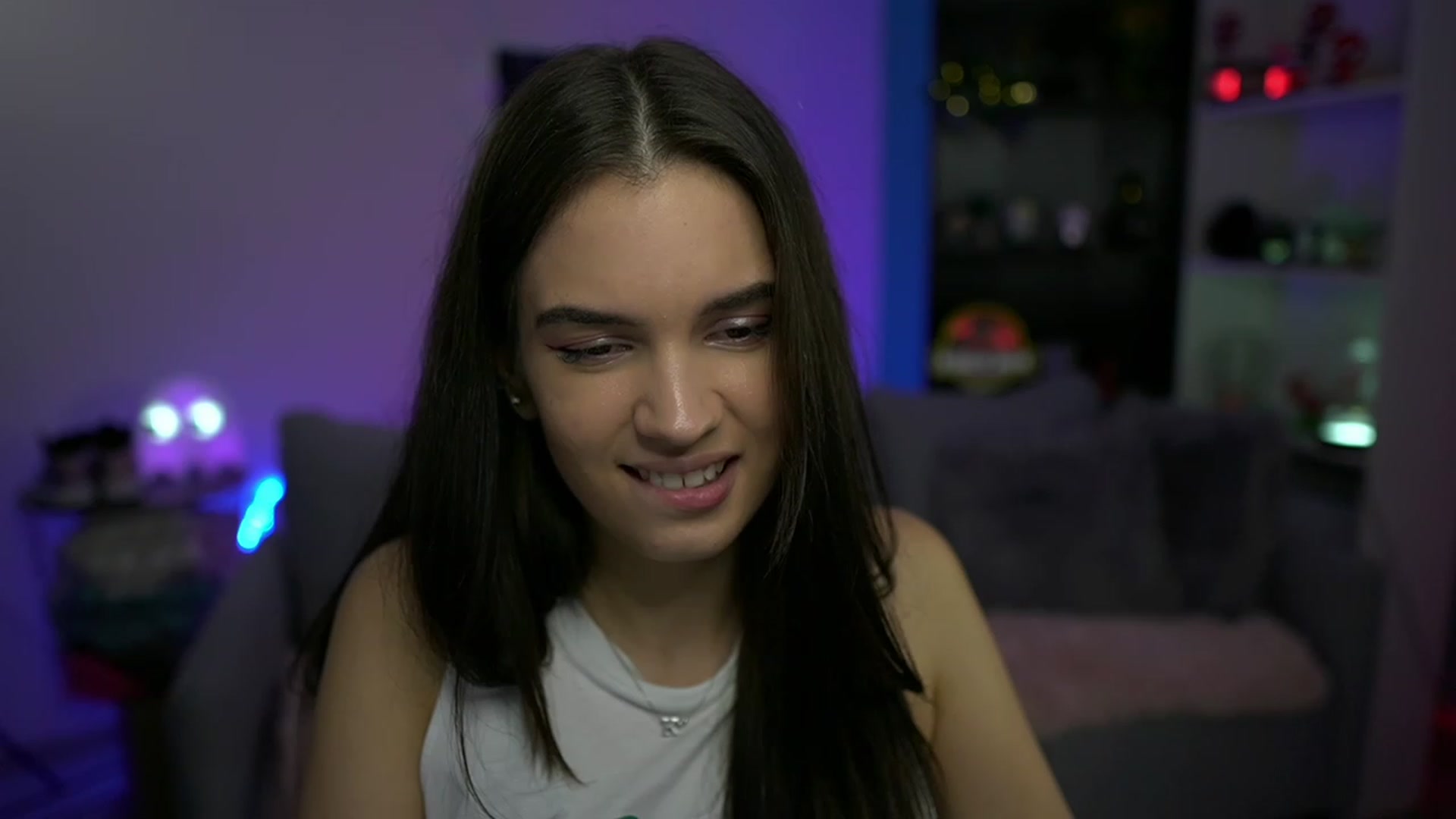 Gallery image thumbnail from Kylie_Quinn's myfreecams stream on, 11/18/2022, 21:01 image 6 of 20