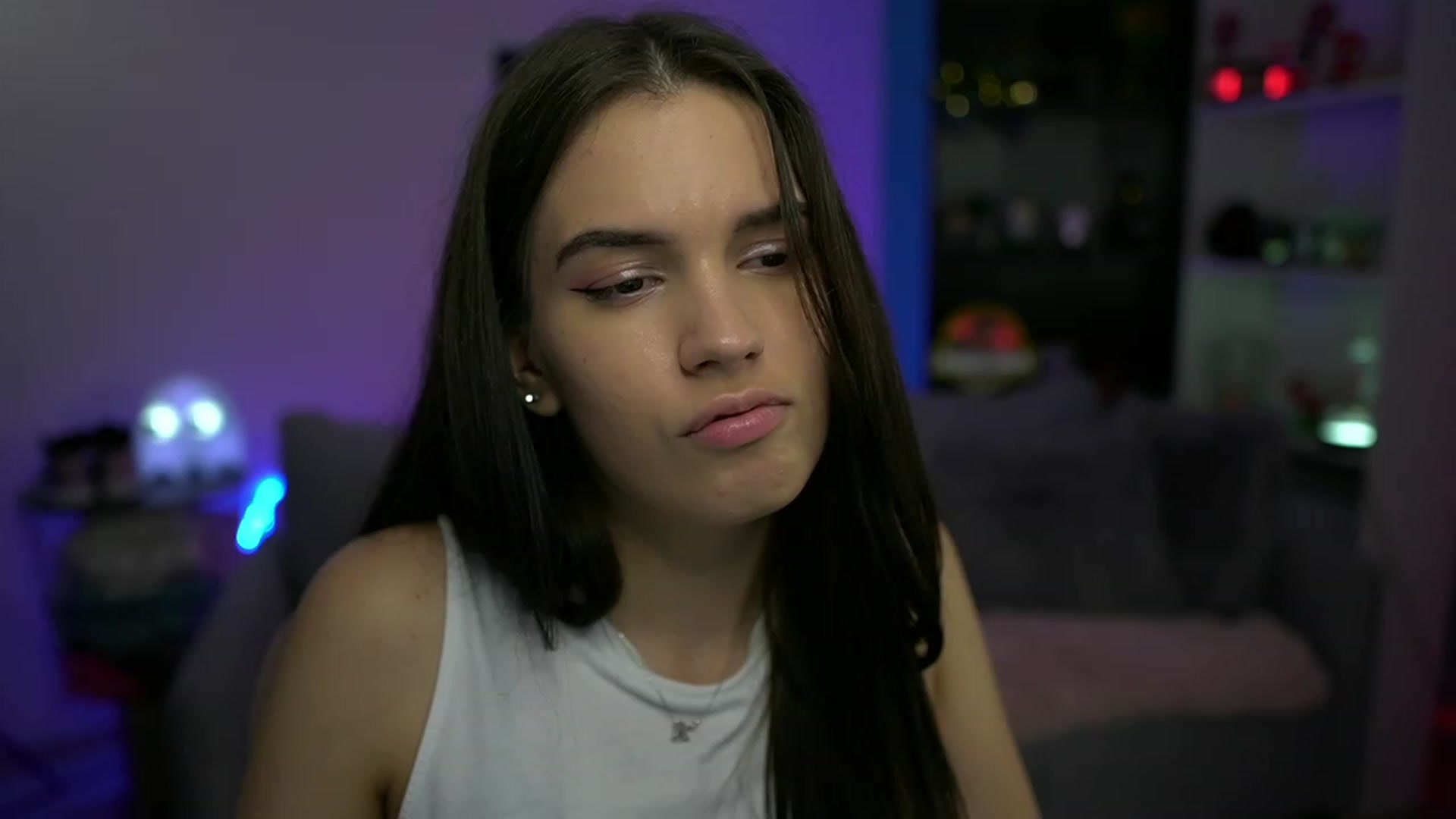 Gallery image thumbnail from Kylie_Quinn's myfreecams stream on, 11/18/2022, 21:01 image 4 of 20