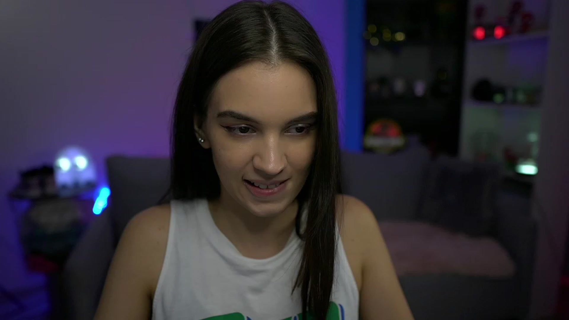 Gallery image thumbnail from Kylie_Quinn's myfreecams stream on, 11/18/2022, 22:36 image 11 of 20