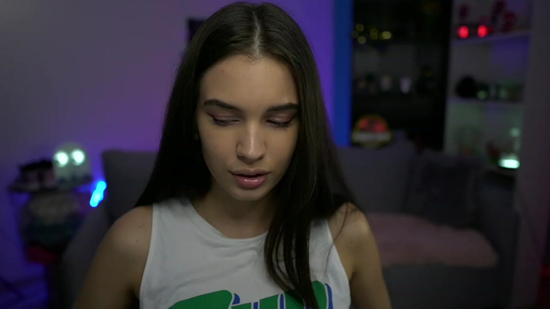 Gallery image thumbnail from Kylie_Quinn's myfreecams stream on, 11/18/2022, 22:36 image 9 of 20