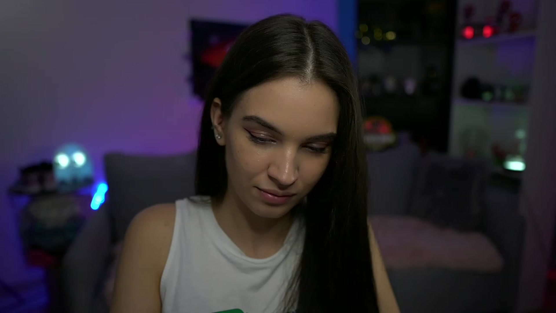Gallery image thumbnail from Kylie_Quinn's myfreecams stream on, 11/18/2022, 23:14 image 6 of 20