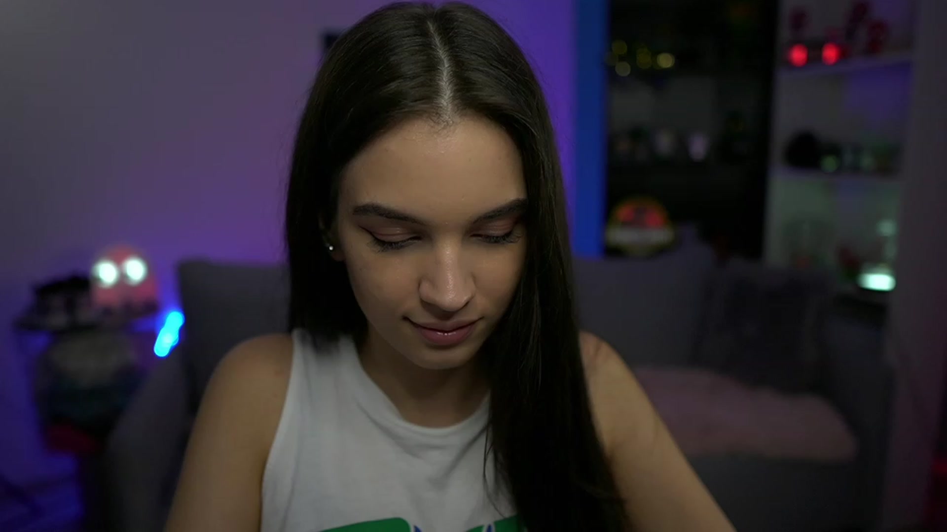 Gallery image thumbnail from Kylie_Quinn's myfreecams stream on, 11/18/2022, 23:14 image 4 of 20