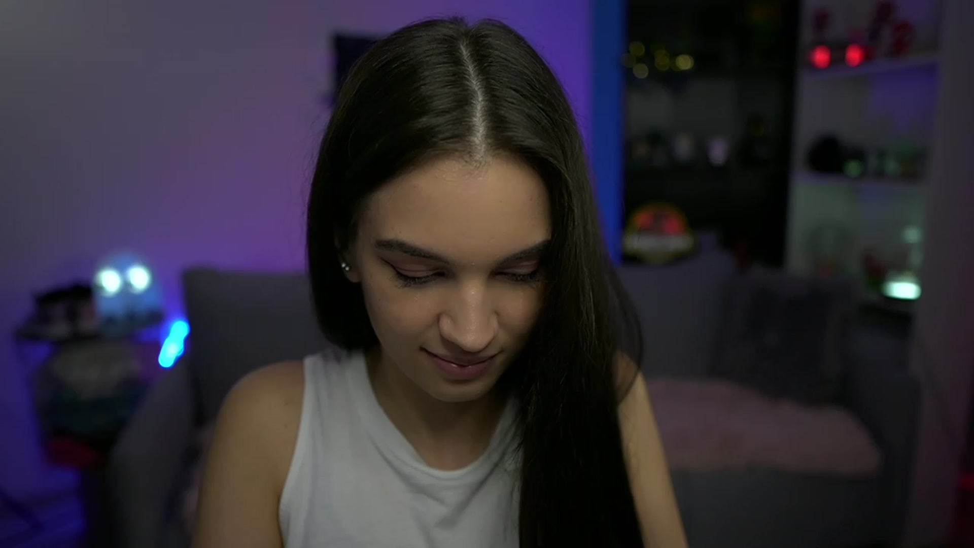 Gallery image thumbnail from Kylie_Quinn's myfreecams stream on, 11/18/2022, 23:14 image 7 of 20