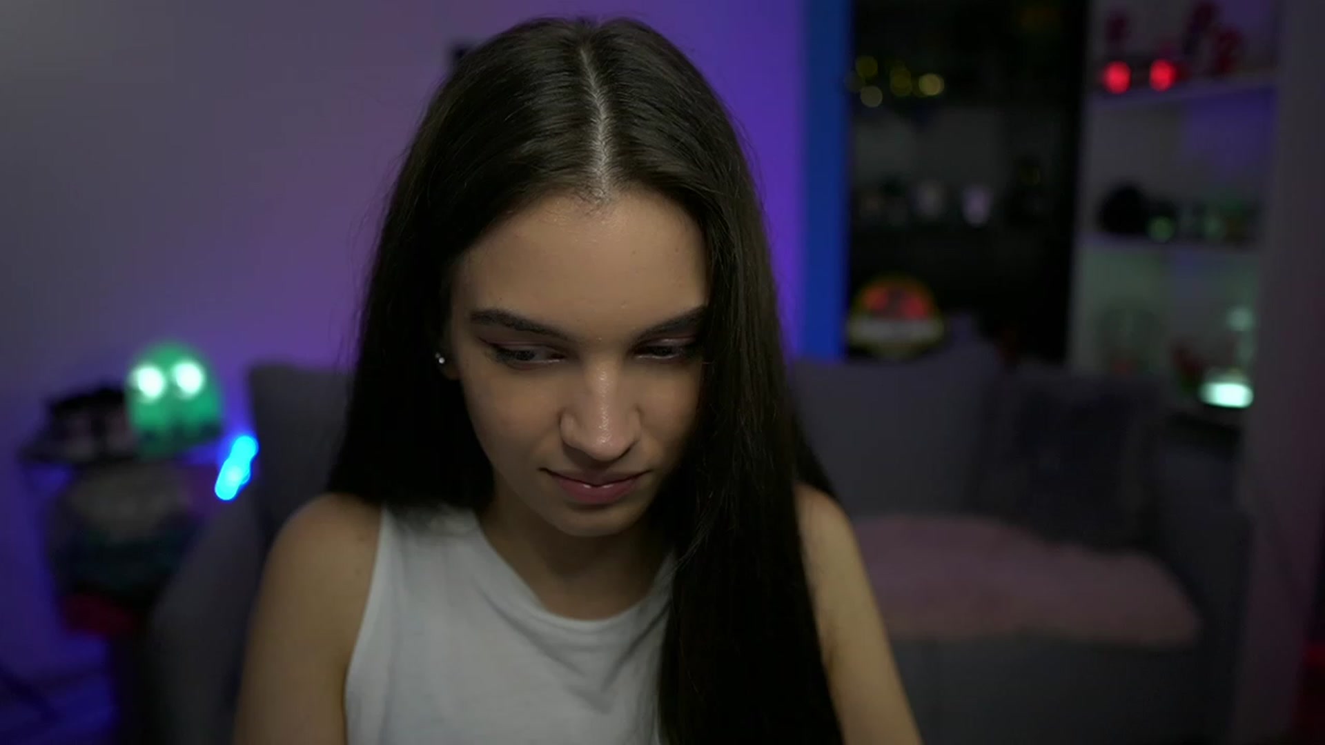 Gallery image thumbnail from Kylie_Quinn's myfreecams stream on, 11/18/2022, 23:14 image 11 of 20