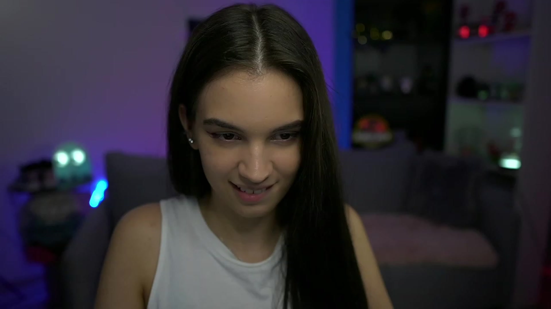 Gallery image thumbnail from Kylie_Quinn's myfreecams stream on, 11/19/2022, 24:02 image 20 of 20