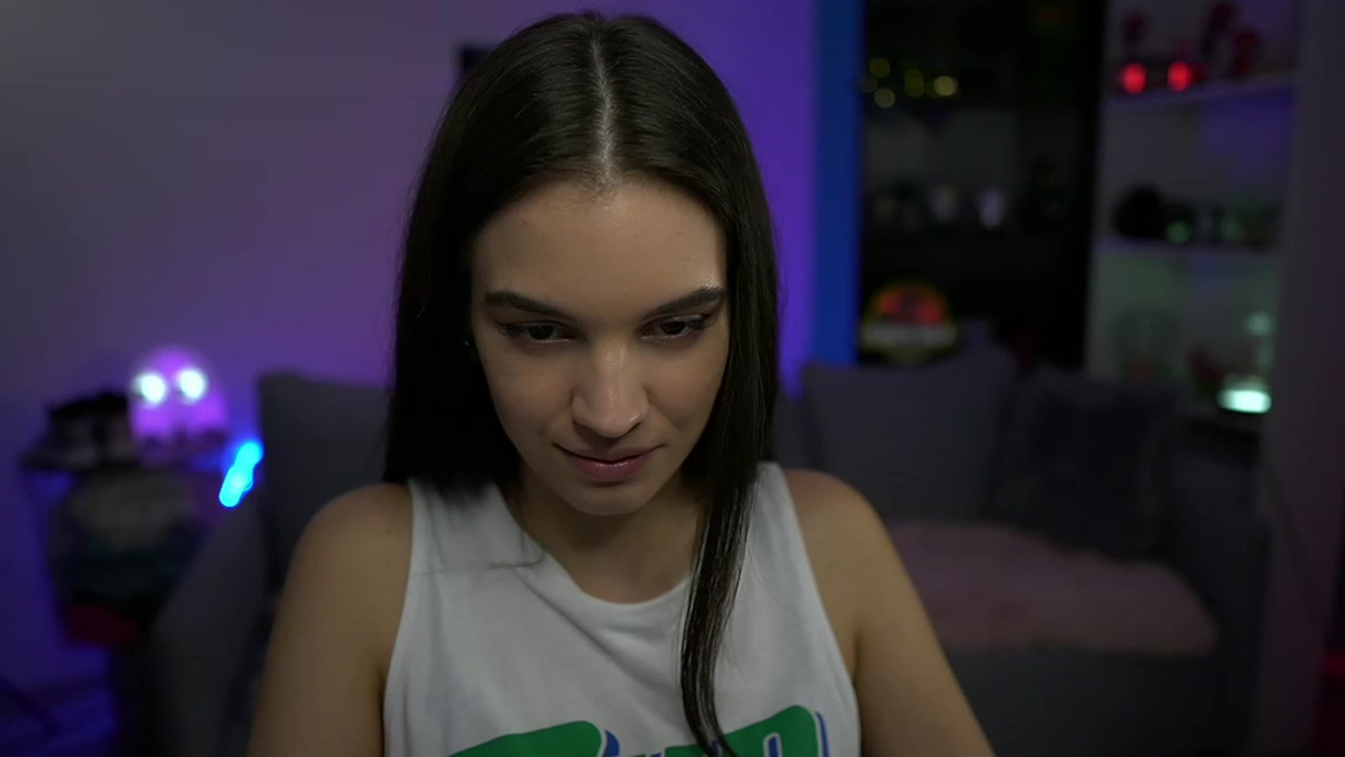 Gallery image thumbnail from Kylie_Quinn's myfreecams stream on, 11/19/2022, 24:02 image 12 of 20