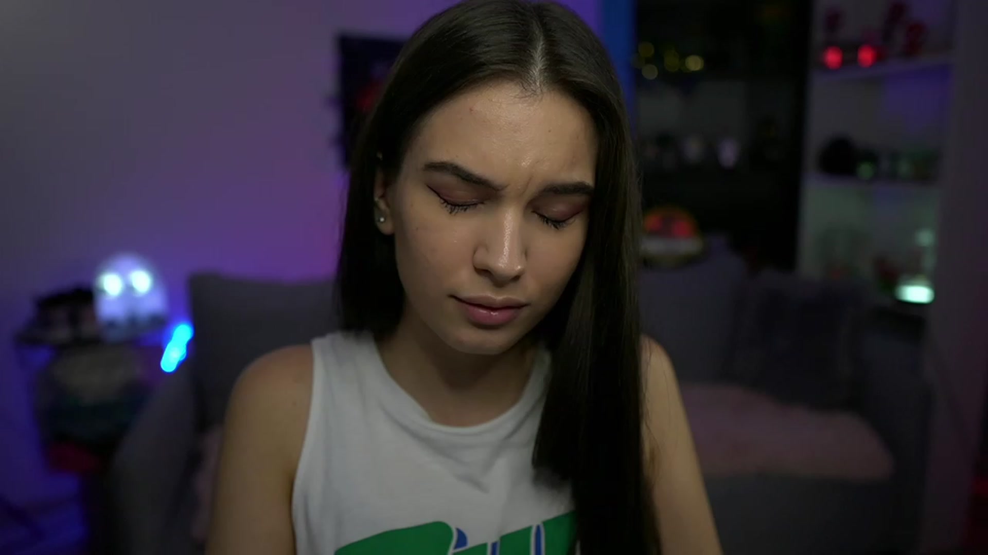 Gallery image thumbnail from Kylie_Quinn's myfreecams stream on, 11/19/2022, 24:24 image 8 of 20