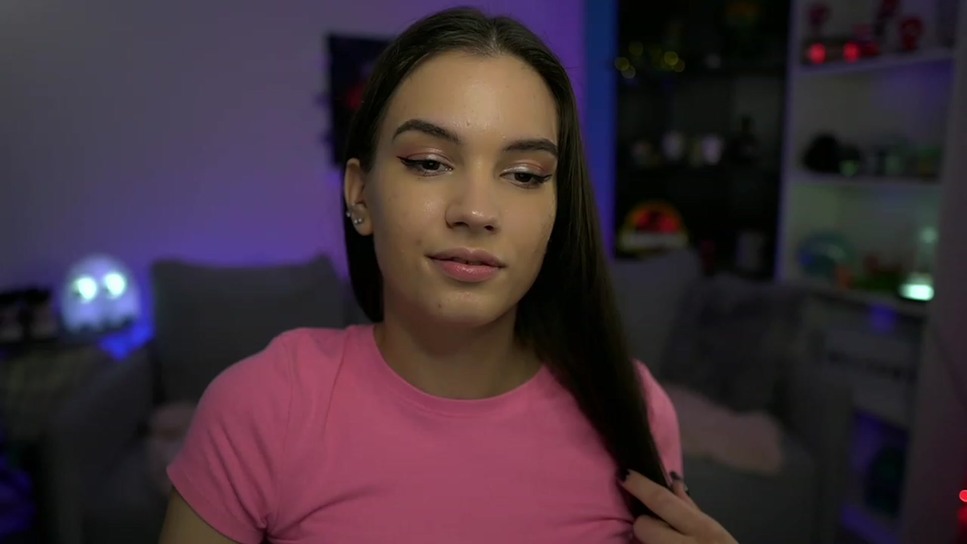 Gallery image thumbnail from Kylie_Quinn's myfreecams stream on, 11/20/2022, 22:02 image 20 of 20