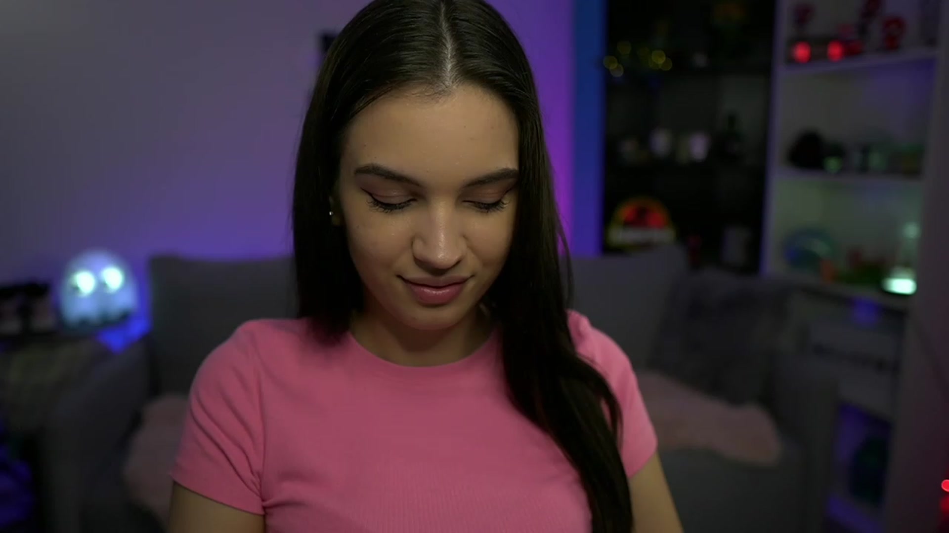 Gallery image thumbnail from Kylie_Quinn's myfreecams stream on, 11/20/2022, 22:02 image 5 of 20