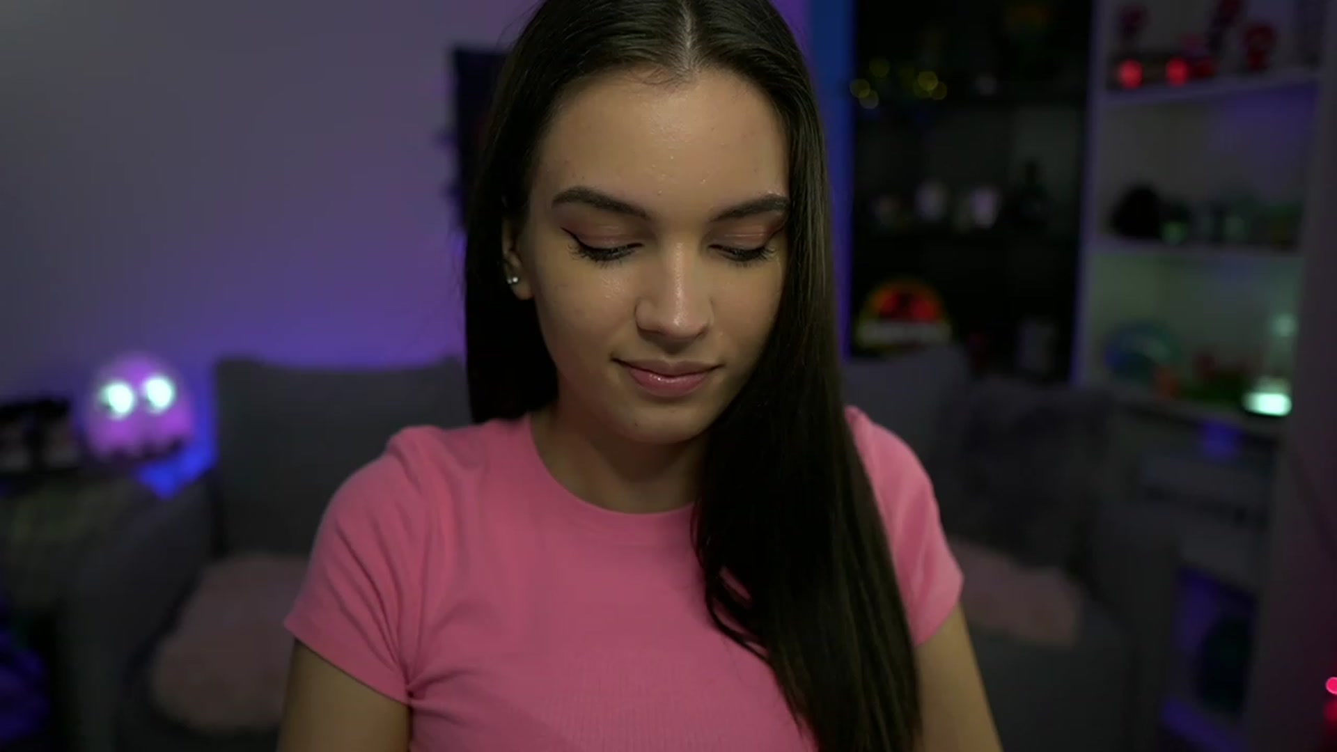 Gallery image thumbnail from Kylie_Quinn's myfreecams stream on, 11/20/2022, 22:51 image 4 of 20