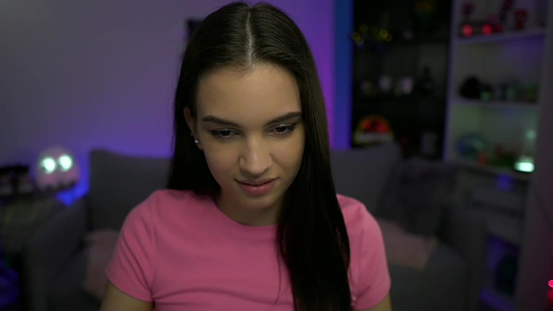Gallery image thumbnail from Kylie_Quinn's myfreecams stream on, 11/21/2022, 24:36 image 11 of 20
