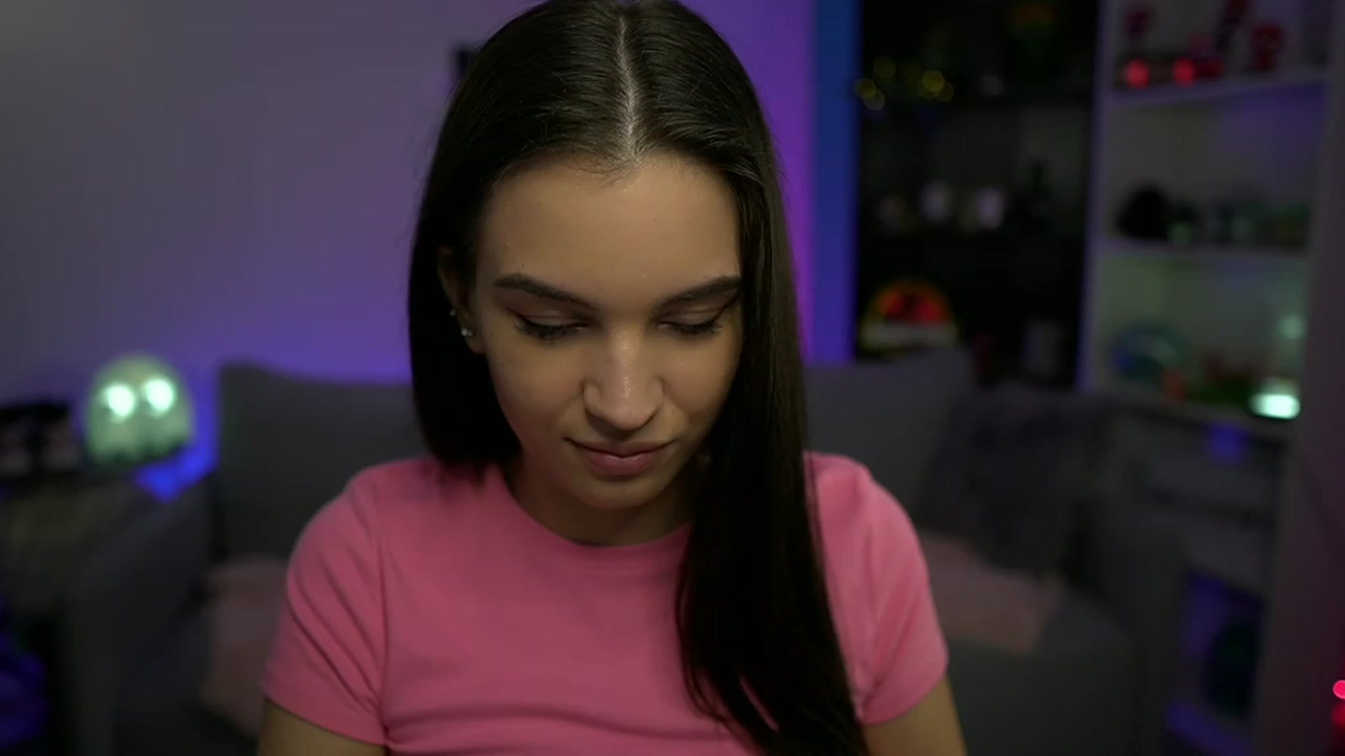 Gallery image thumbnail from Kylie_Quinn's myfreecams stream on, 11/21/2022, 24:36 image 18 of 20