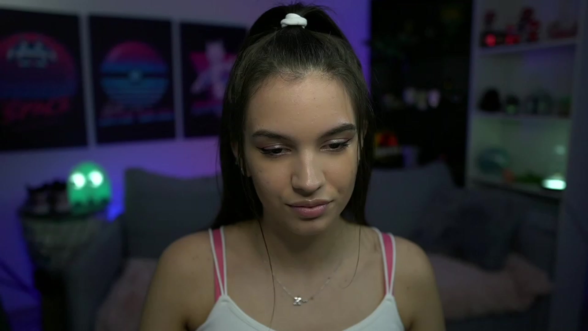 Gallery image thumbnail from Kylie_Quinn's myfreecams stream on, 11/22/2022, 22:22 image 1 of 20