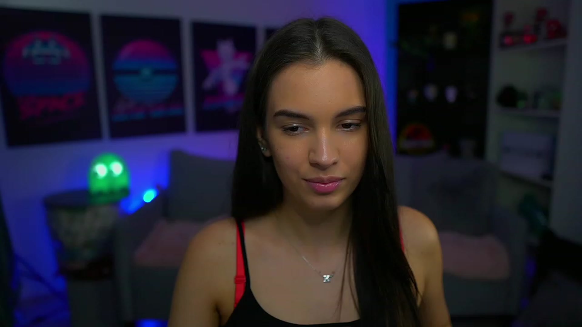 Gallery image thumbnail from Kylie_Quinn's myfreecams stream on, 11/23/2022, 21:30 image 13 of 20