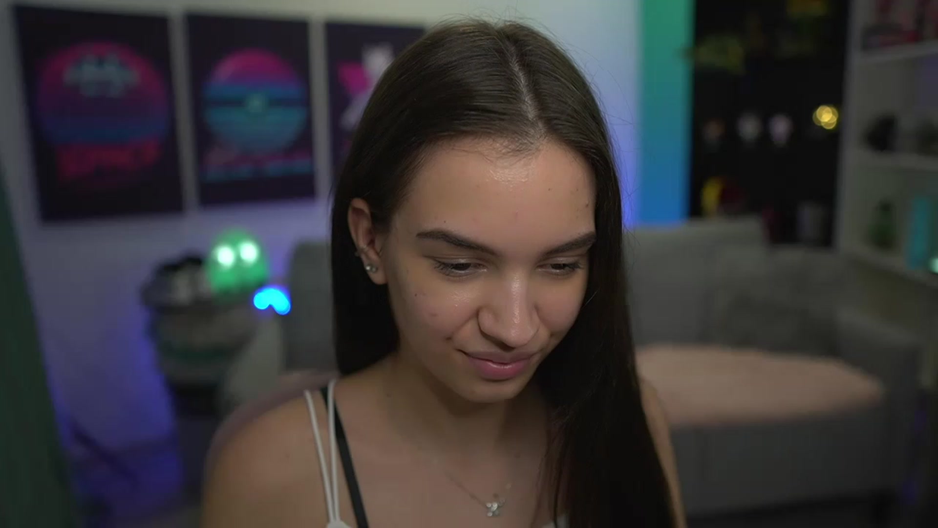 Gallery image thumbnail from Kylie_Quinn's myfreecams stream on, 11/28/2022, 20:42 image 5 of 20